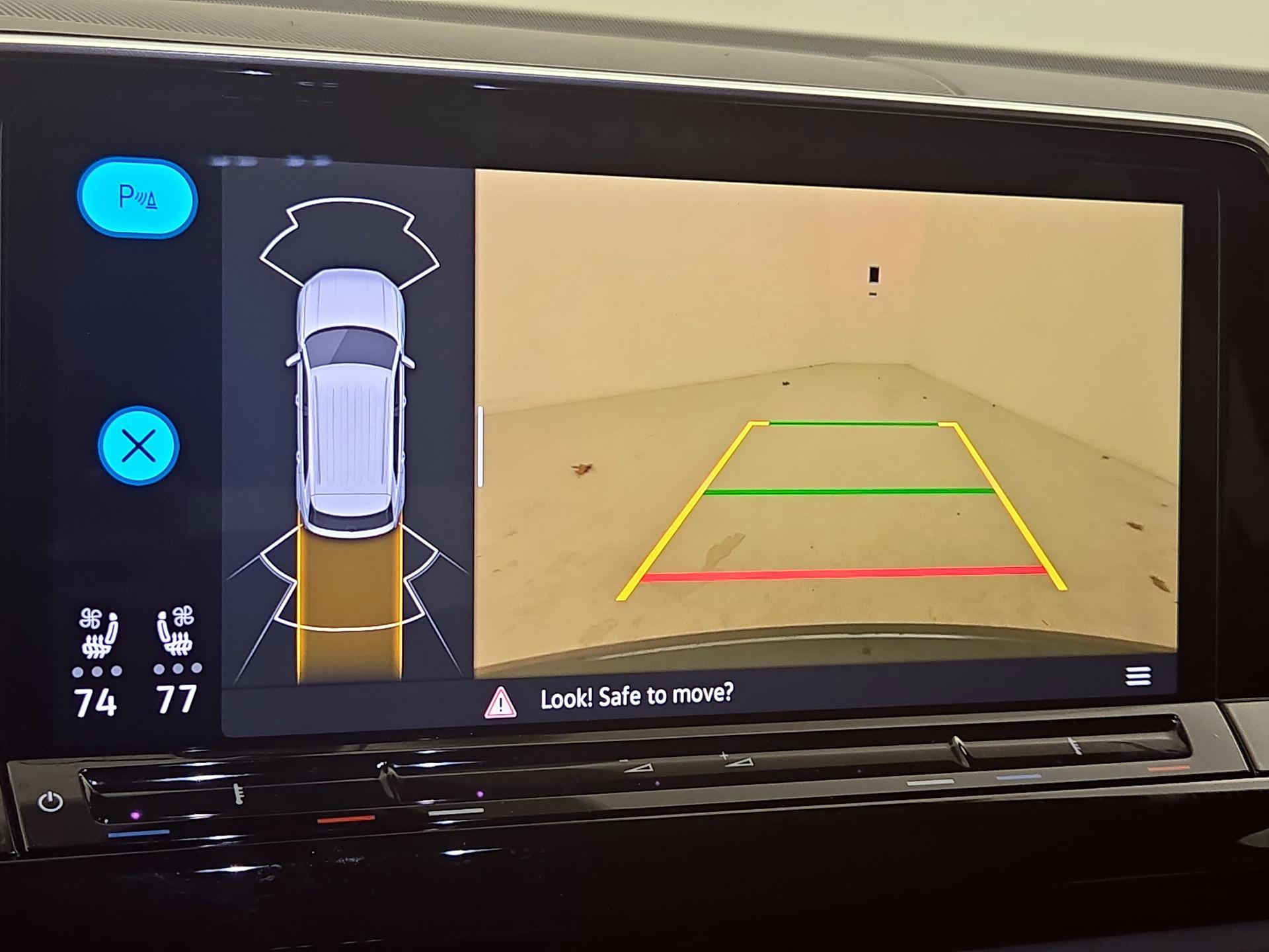 Thumbnail: 2025 Volkswagen Atlas - 14