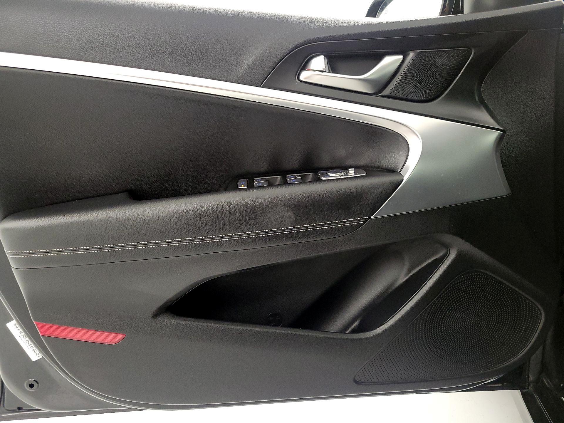 Thumbnail: 2025 Genesis G70 - 12