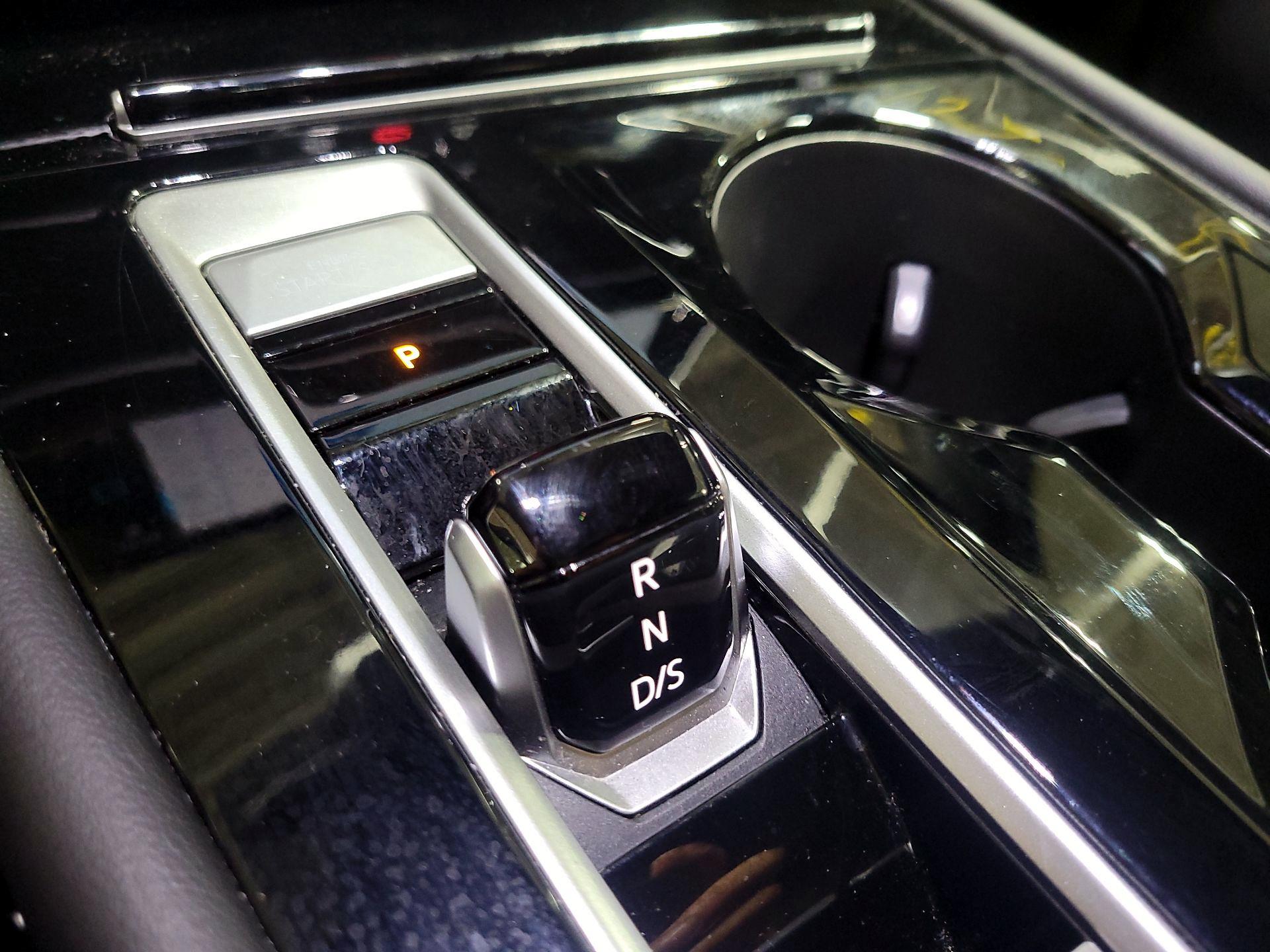 Thumbnail: 2025 Volkswagen Atlas - 17