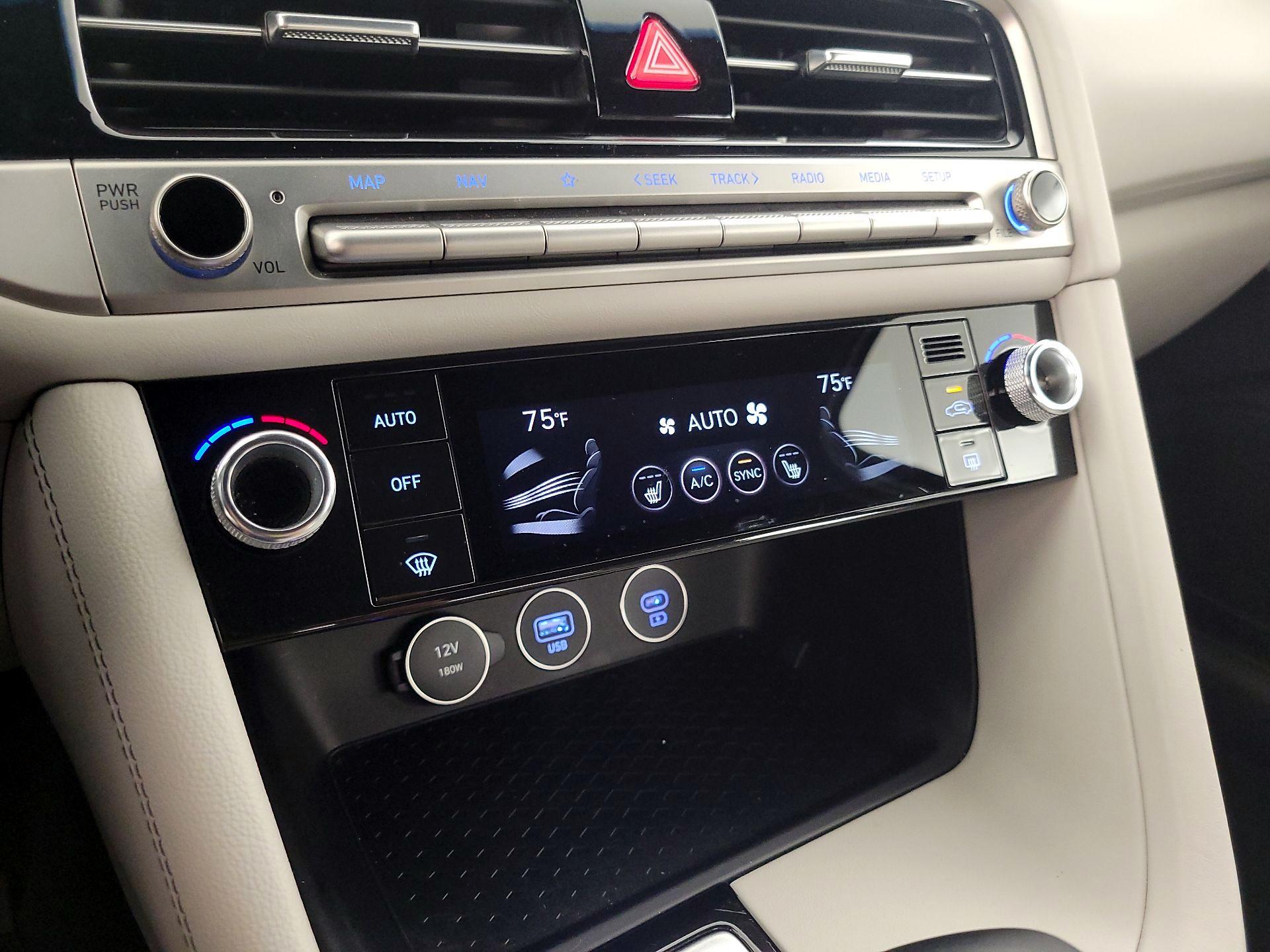 Thumbnail: 2025 Genesis G70 - 17