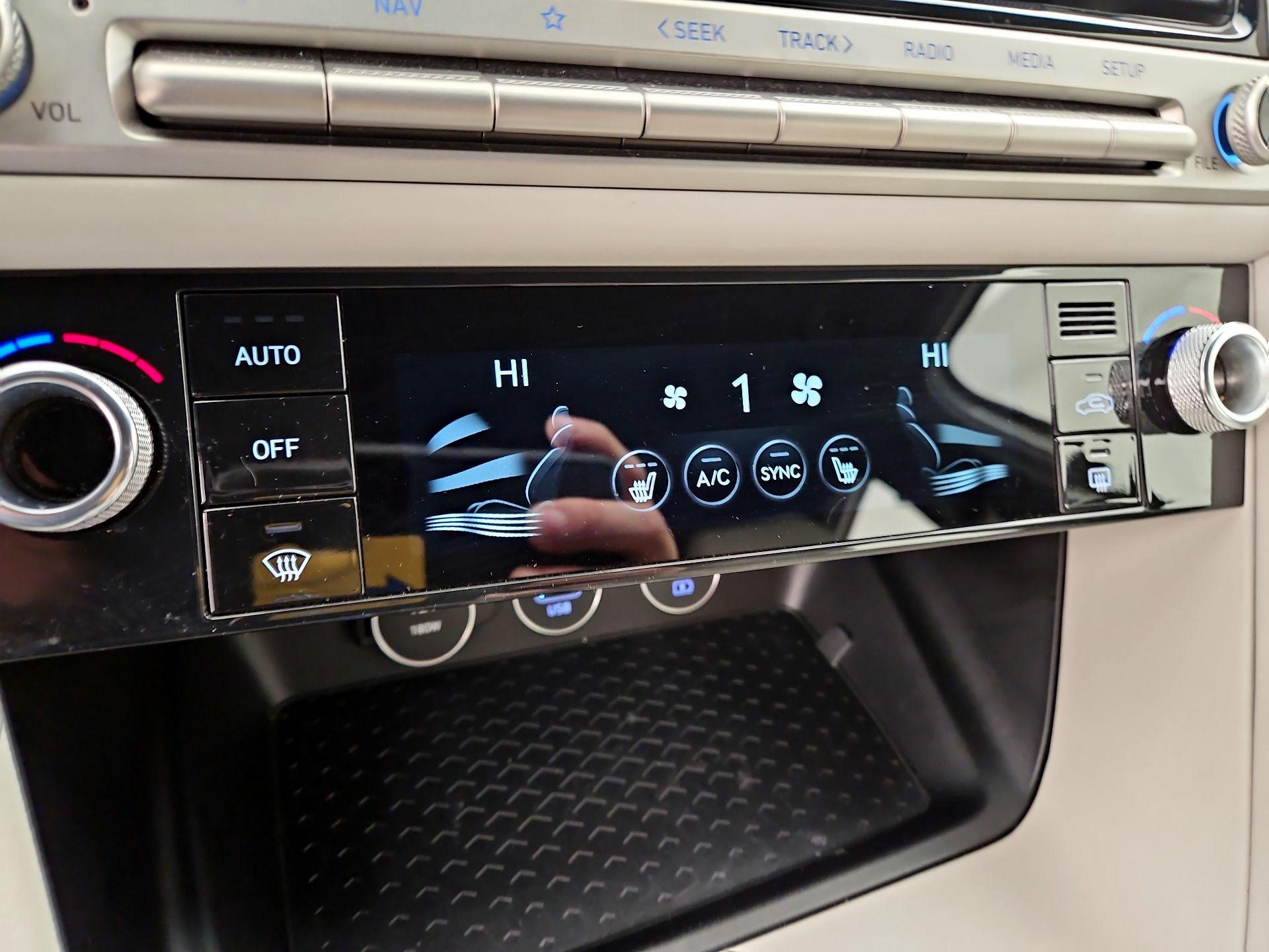 Thumbnail: 2025 Genesis G70 - 17