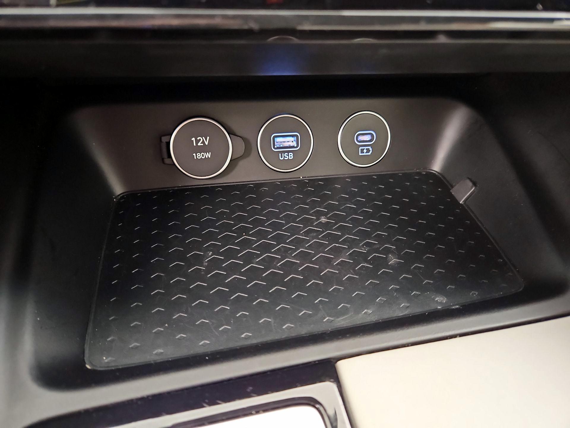 Thumbnail: 2025 Genesis G70 - 19