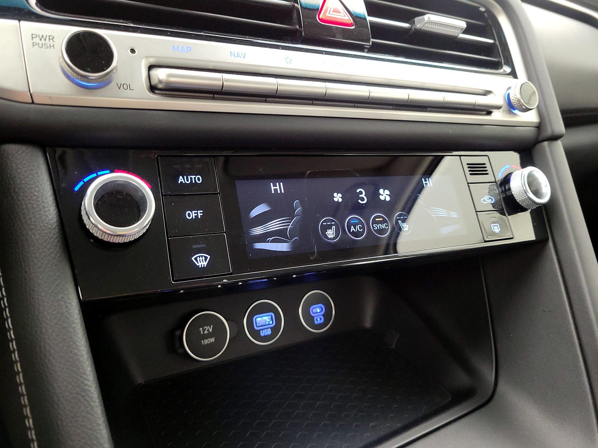 Thumbnail: 2025 Genesis G70 - 17