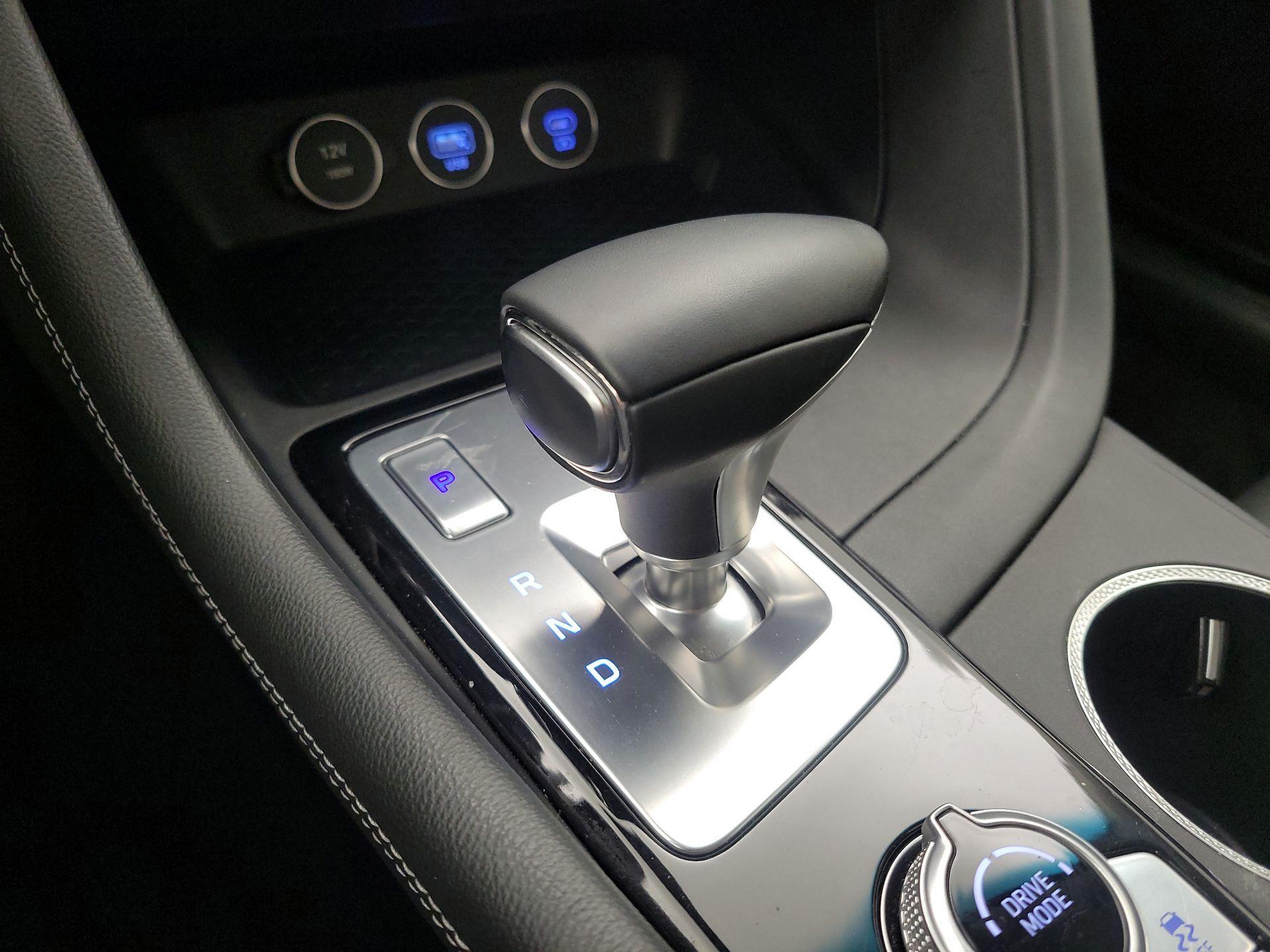 Thumbnail: 2025 Genesis G70 - 18