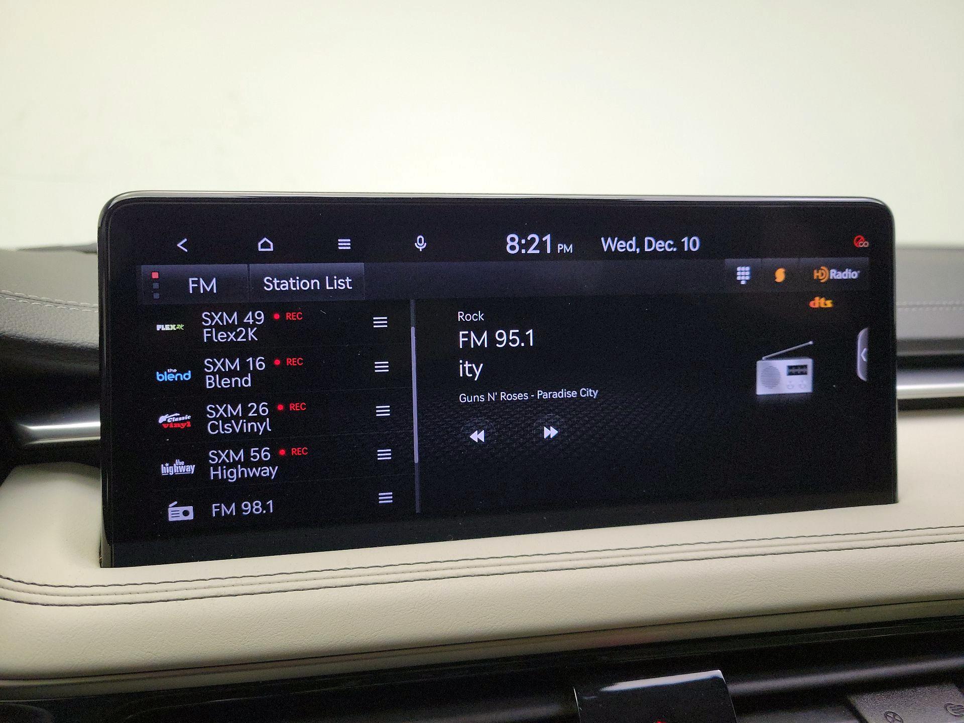 Thumbnail: 2025 Genesis G70 - 16