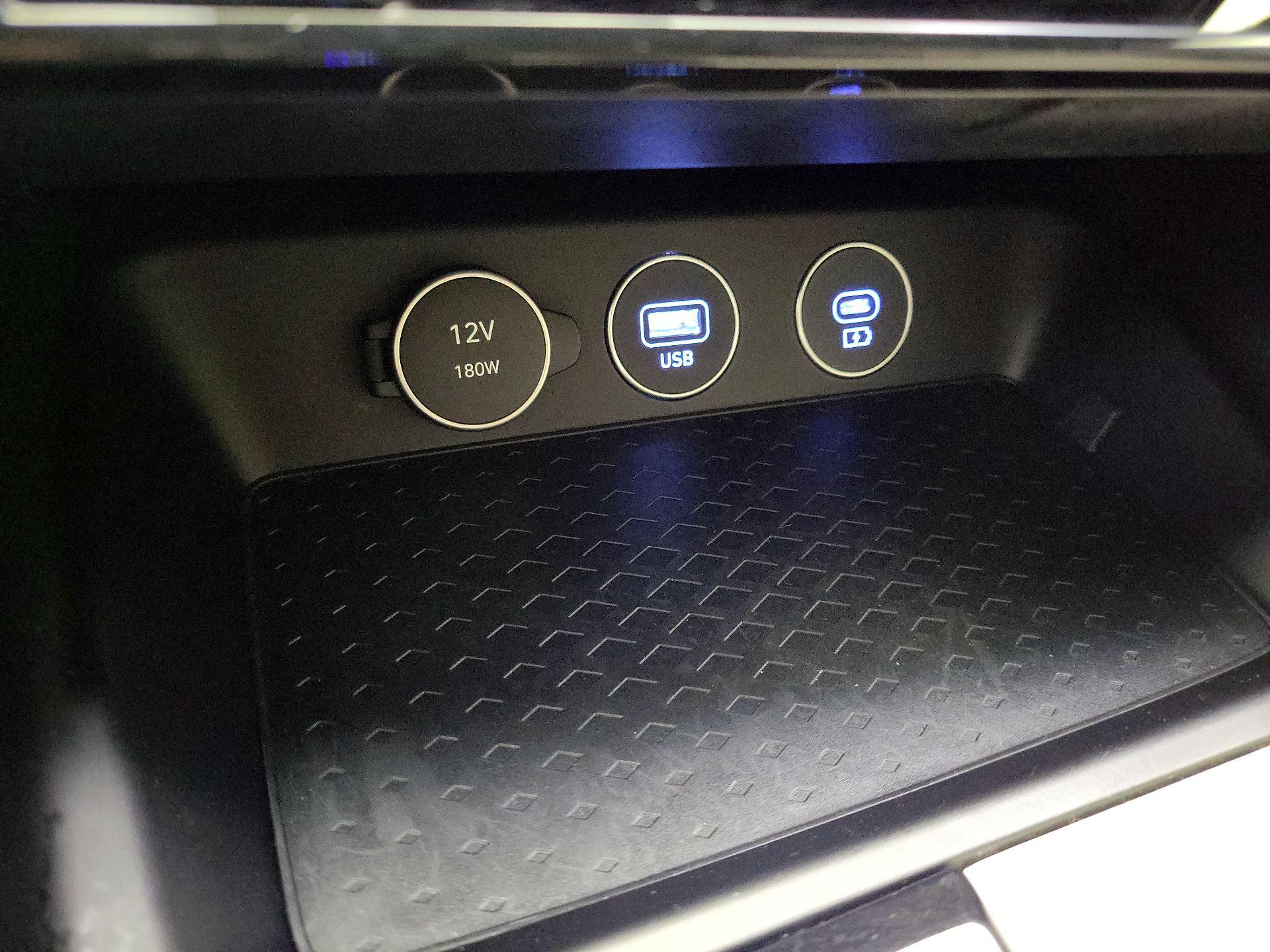 Thumbnail: 2025 Genesis G70 - 19