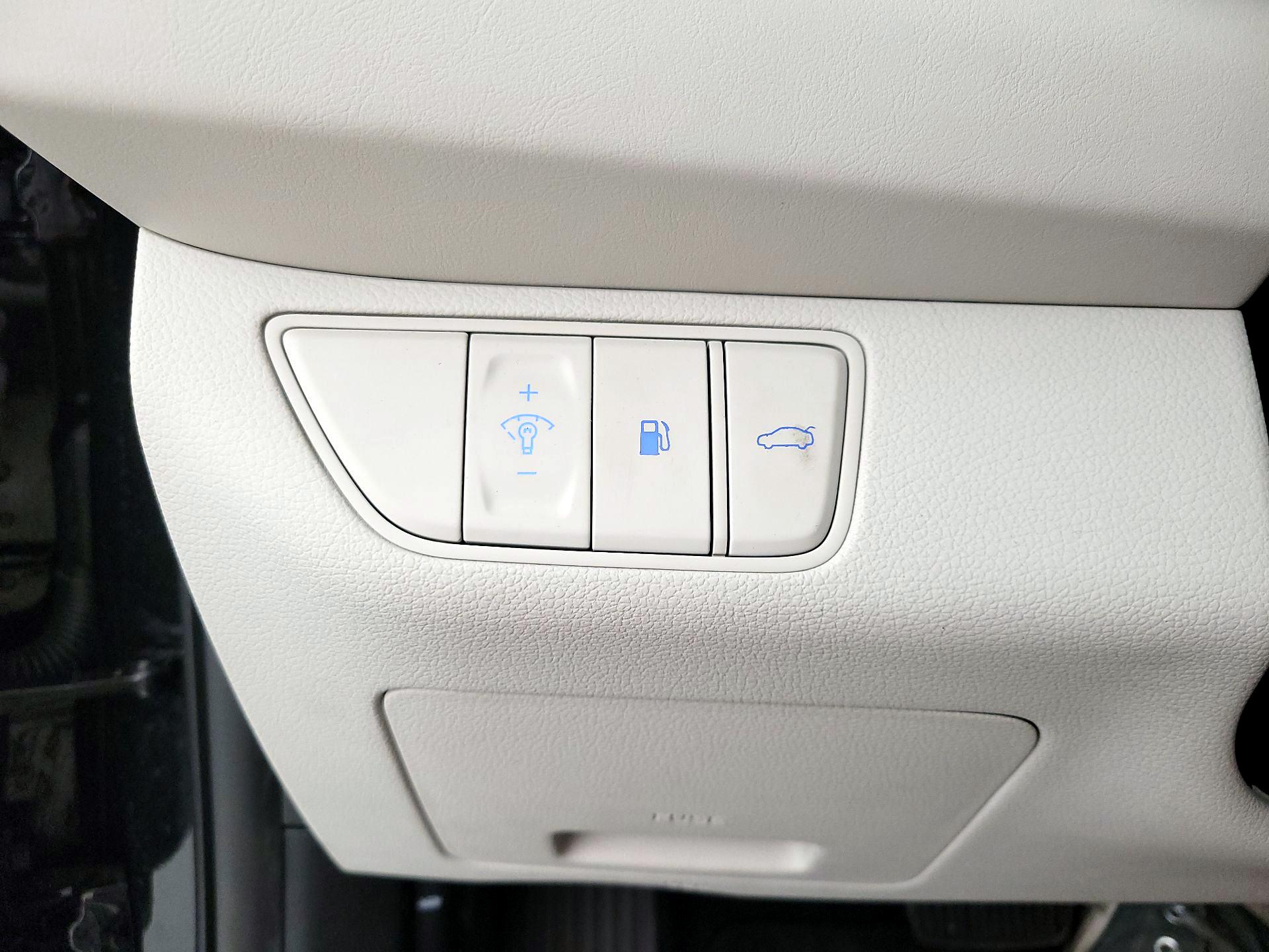 Thumbnail: 2025 Genesis G70 - 13