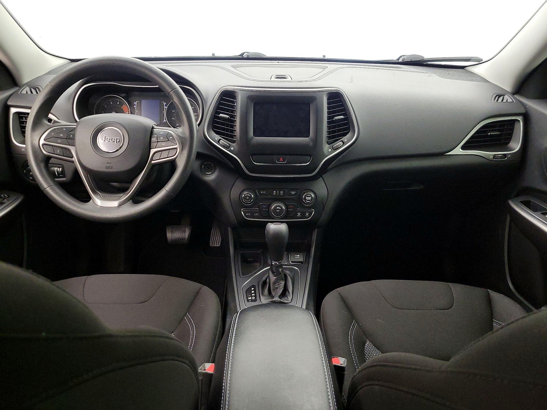 Thumbnail: 2019 Jeep Cherokee - 9