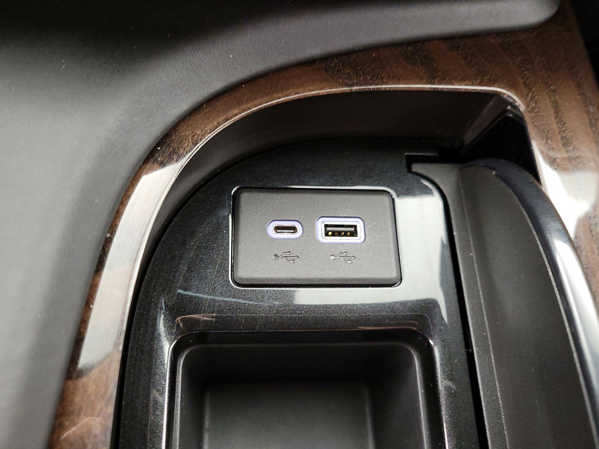 Thumbnail: 2021 Cadillac Escalade - 19