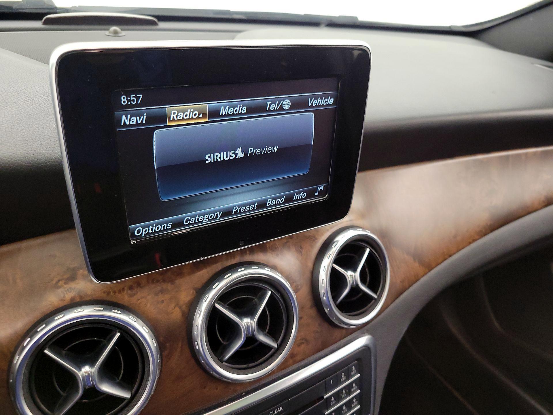 Thumbnail: 2016 Mercedes-Benz GLA - 15