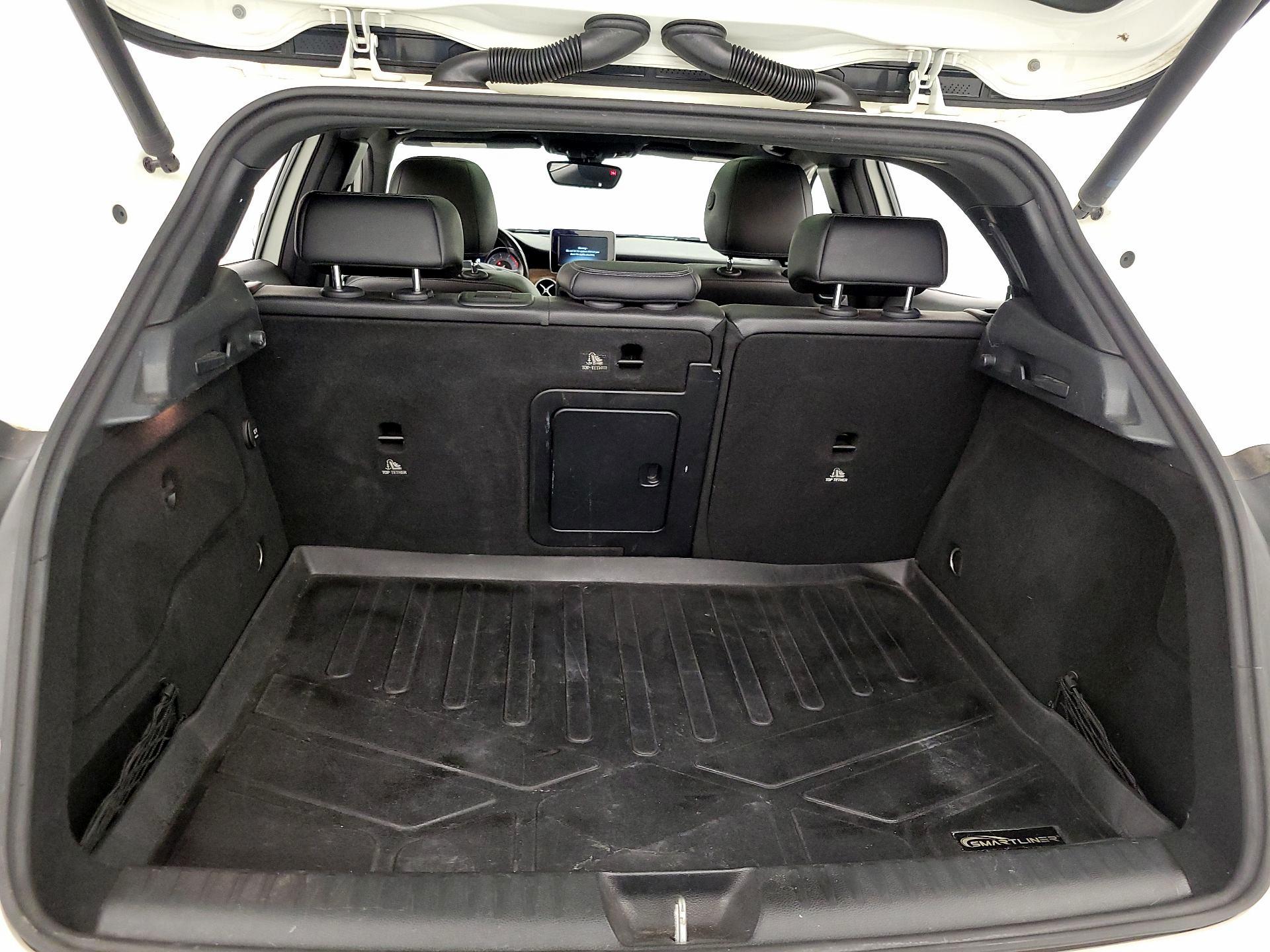 Thumbnail: 2016 Mercedes-Benz GLA - 20