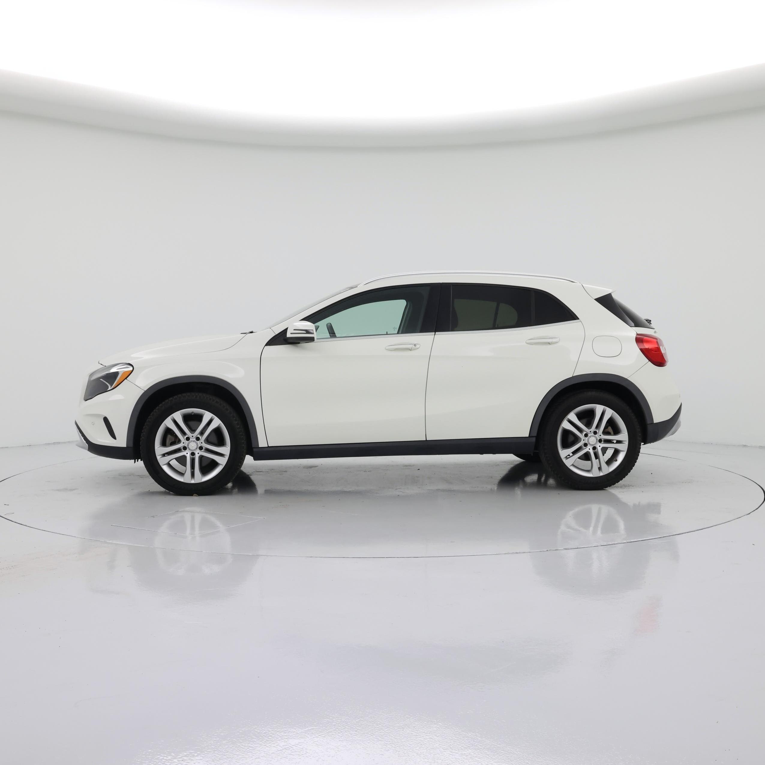 Thumbnail: 2016 Mercedes-Benz GLA - 3