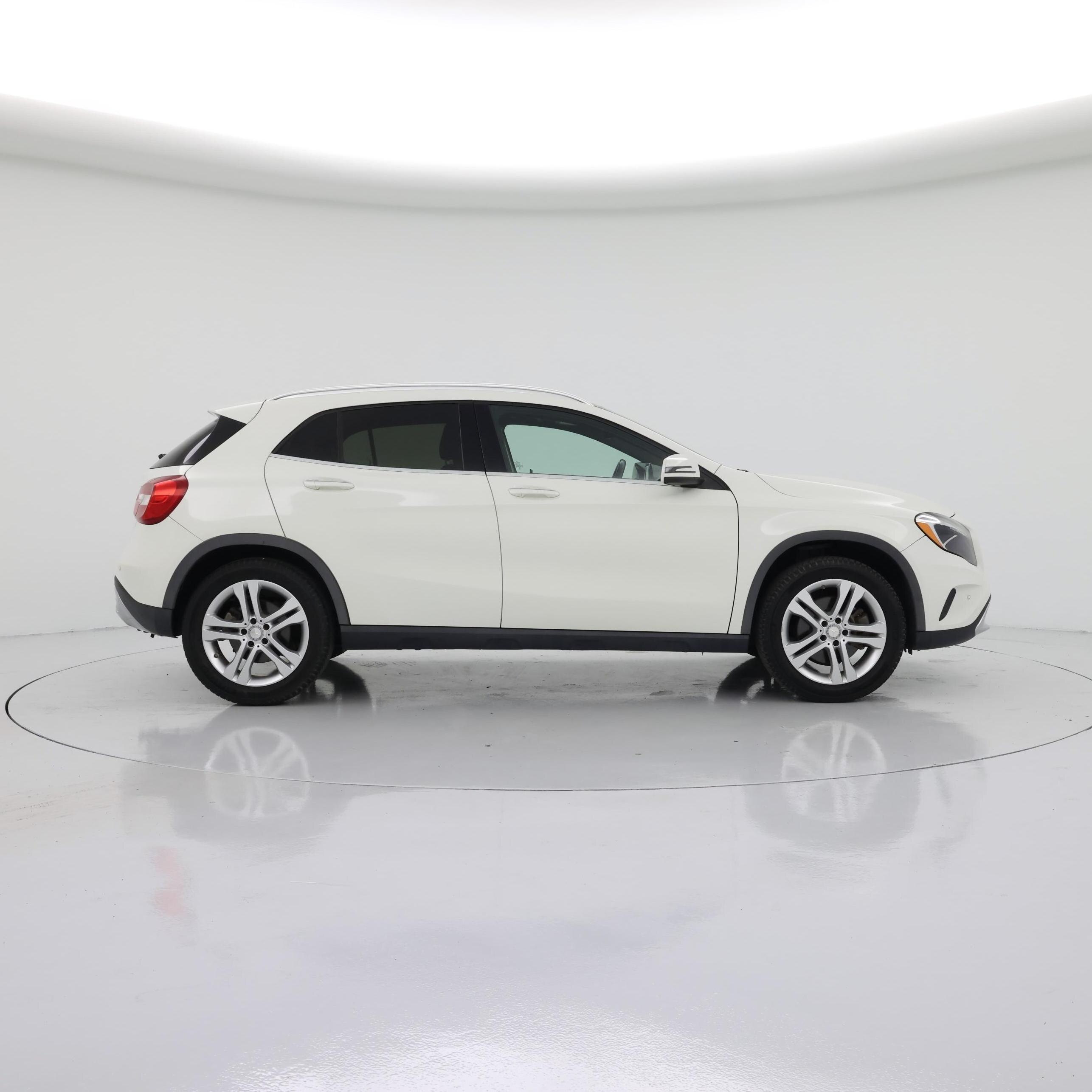 Thumbnail: 2016 Mercedes-Benz GLA - 7