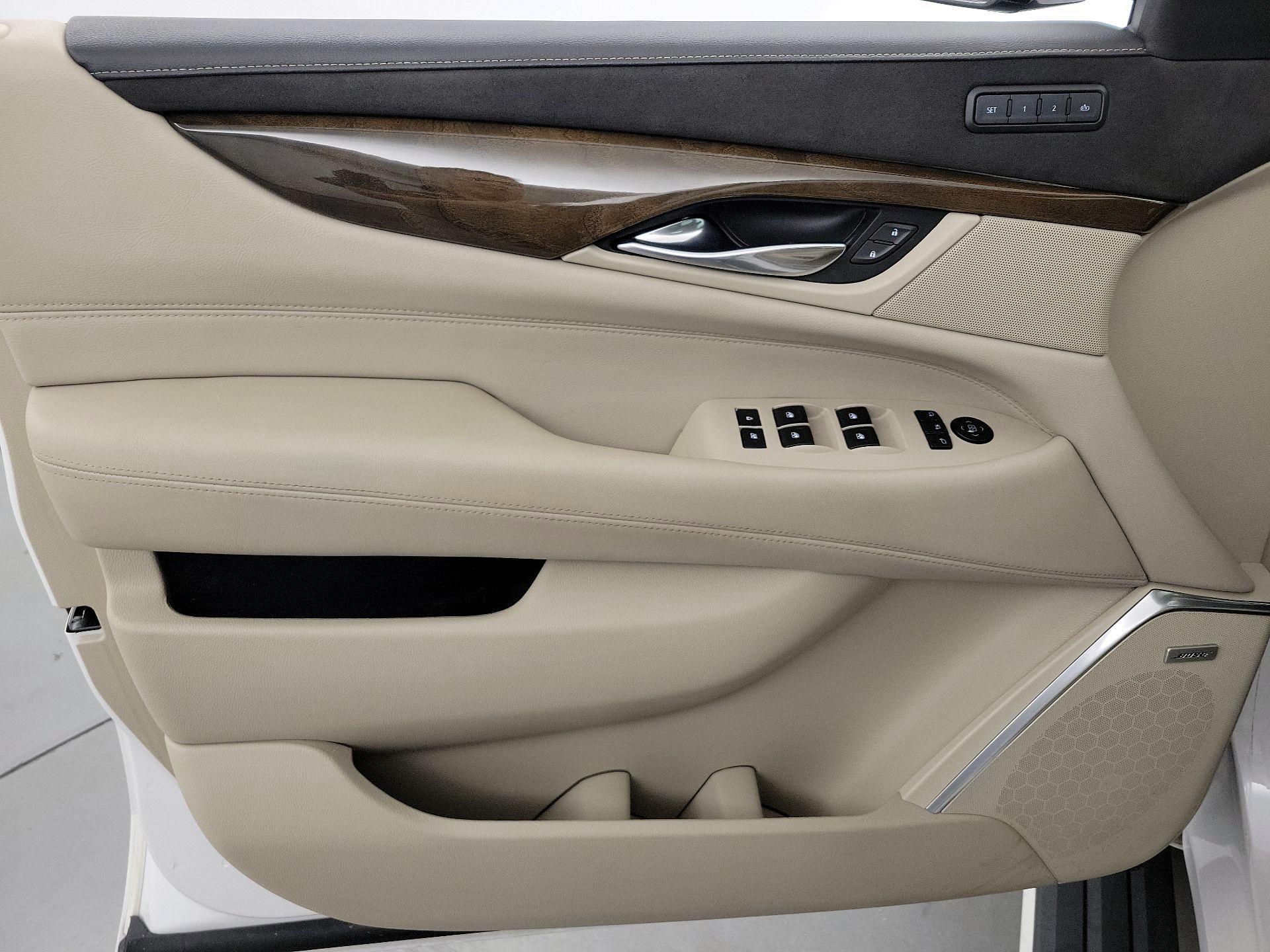 Thumbnail: 2020 Cadillac Escalade - 12