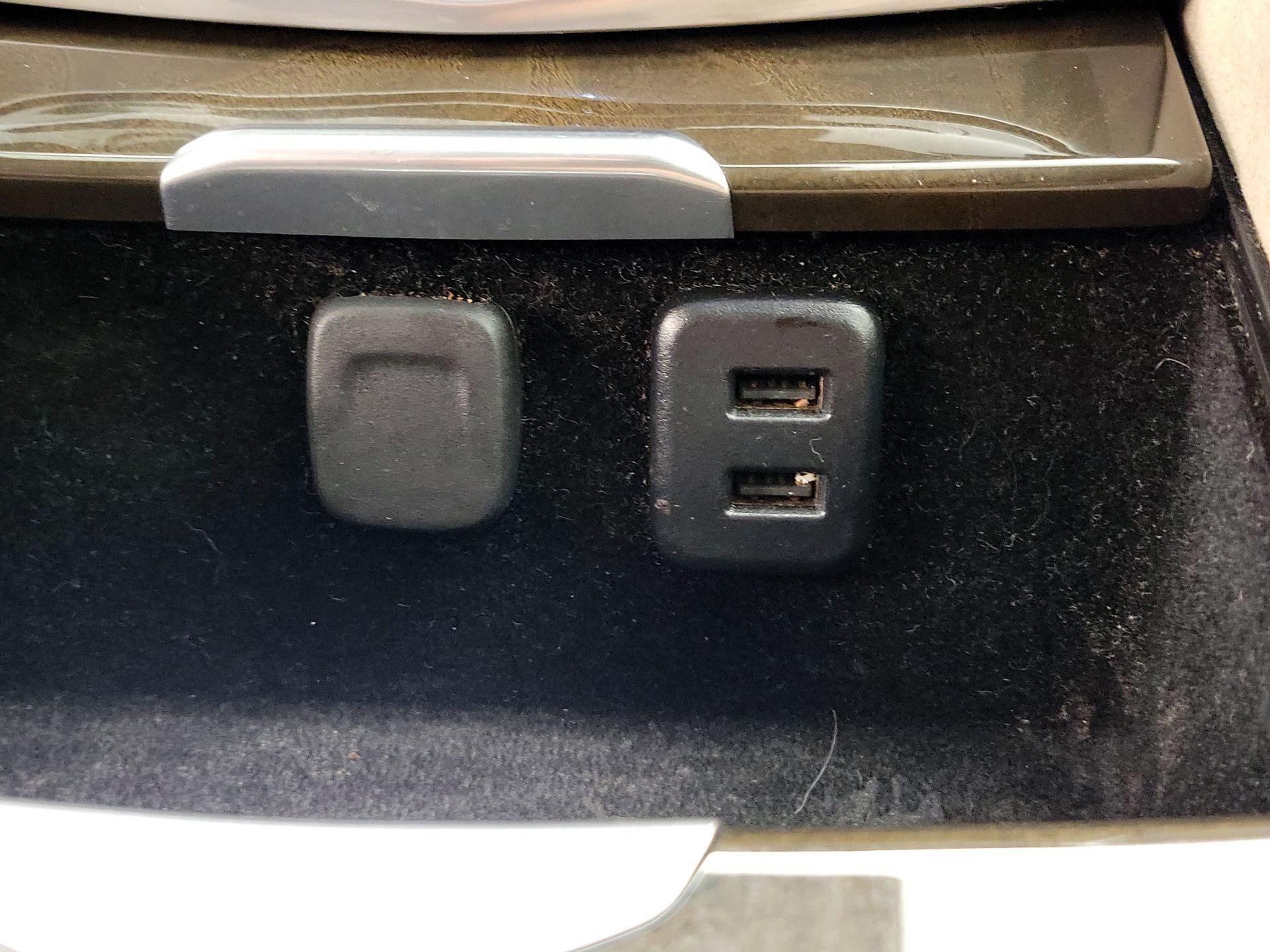 Thumbnail: 2020 Cadillac Escalade - 19