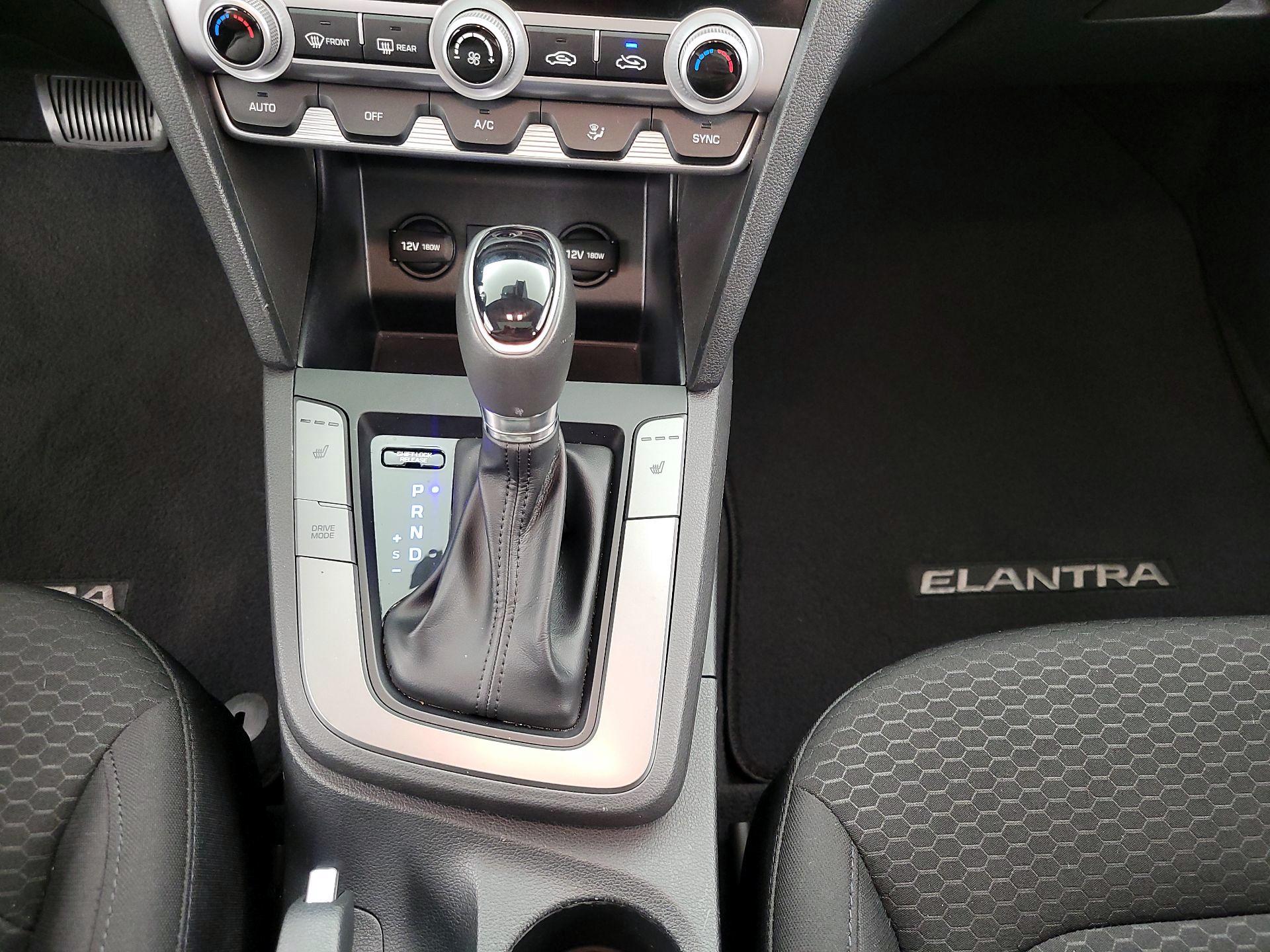 Thumbnail: 2019 Hyundai Elantra - 17