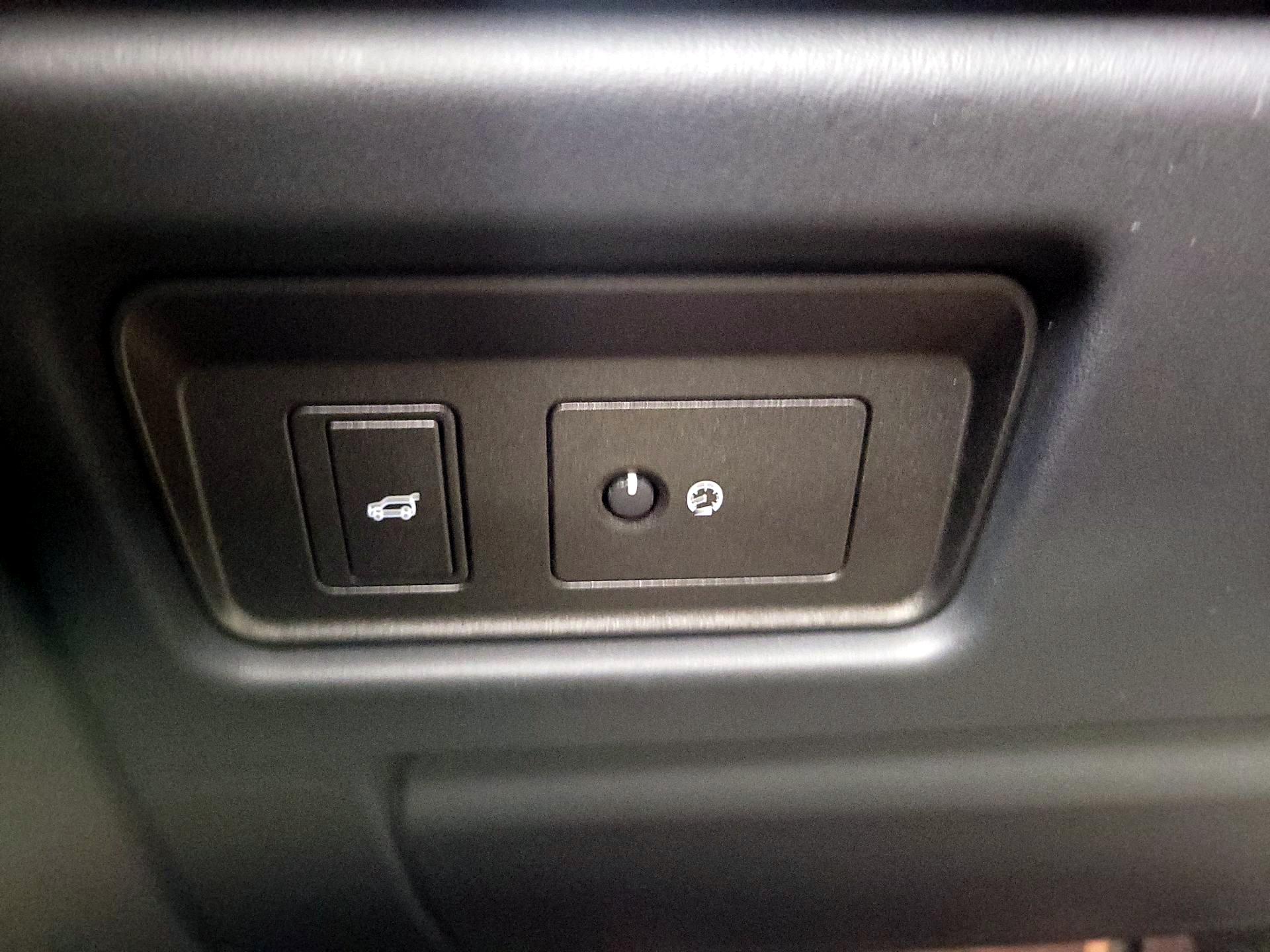 Thumbnail: 2019 Land Rover Range Rover Evoque - 13