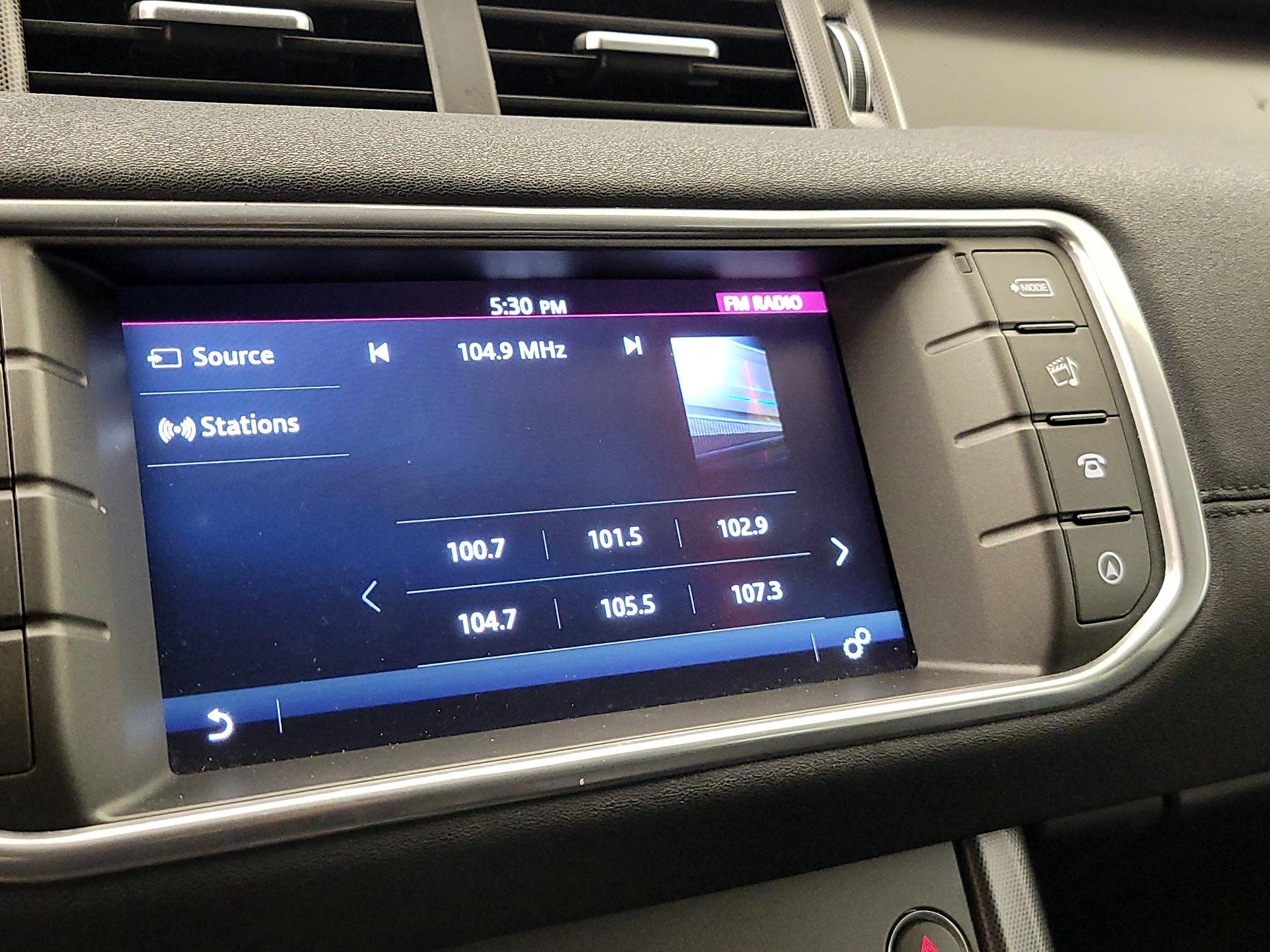 Thumbnail: 2019 Land Rover Range Rover Evoque - 16