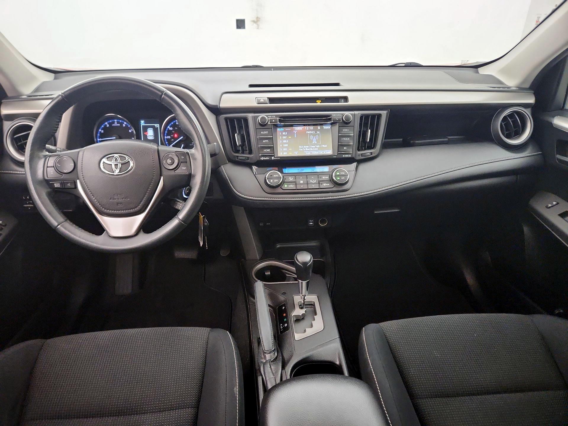 Thumbnail: 2016 Toyota RAV4 - 9
