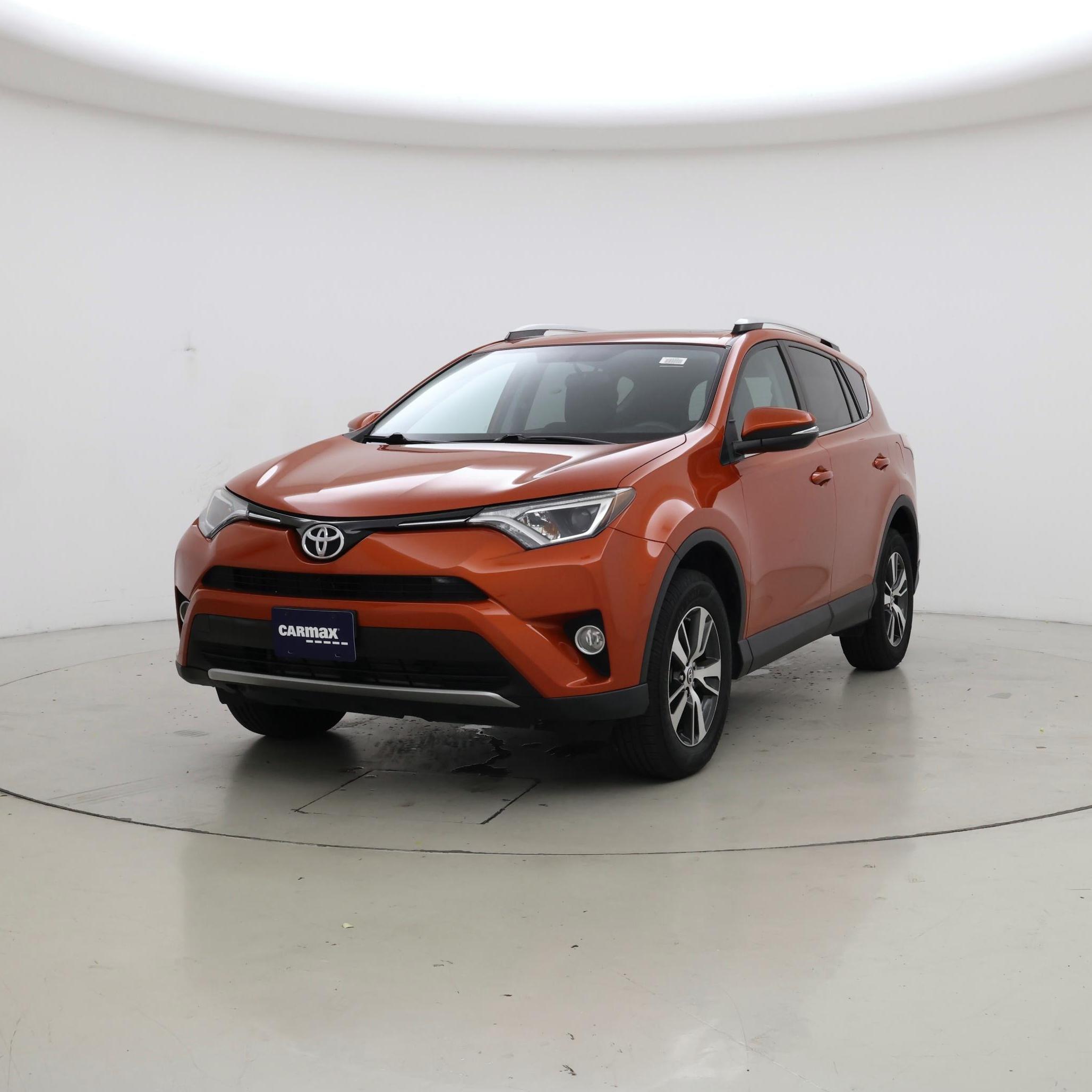 Thumbnail: 2016 Toyota RAV4 - 4