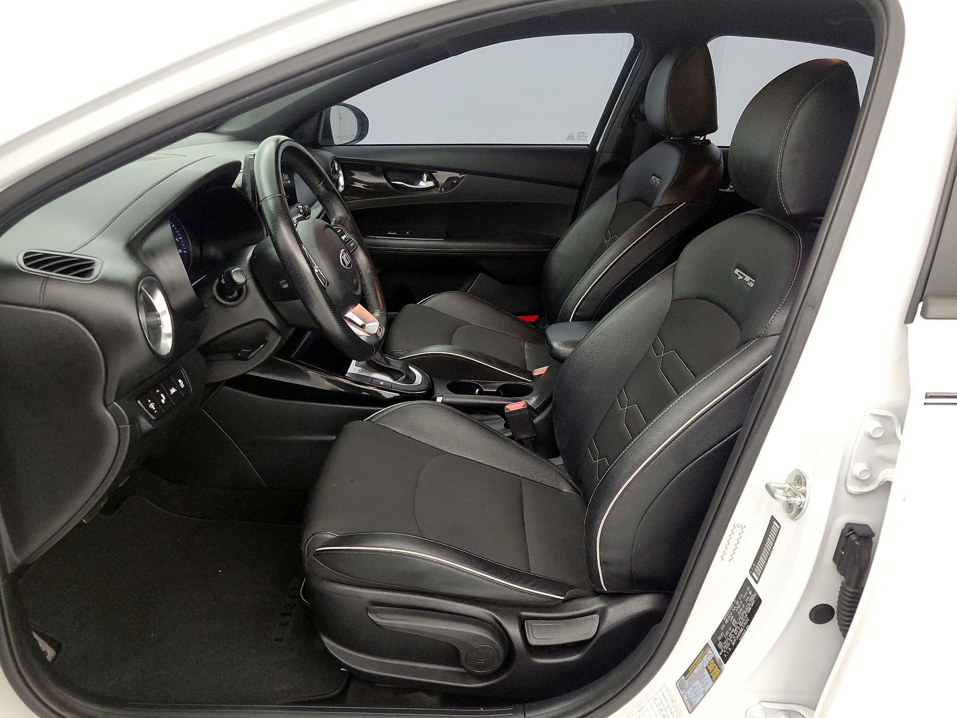 Thumbnail: 2021 Kia Forte - 11