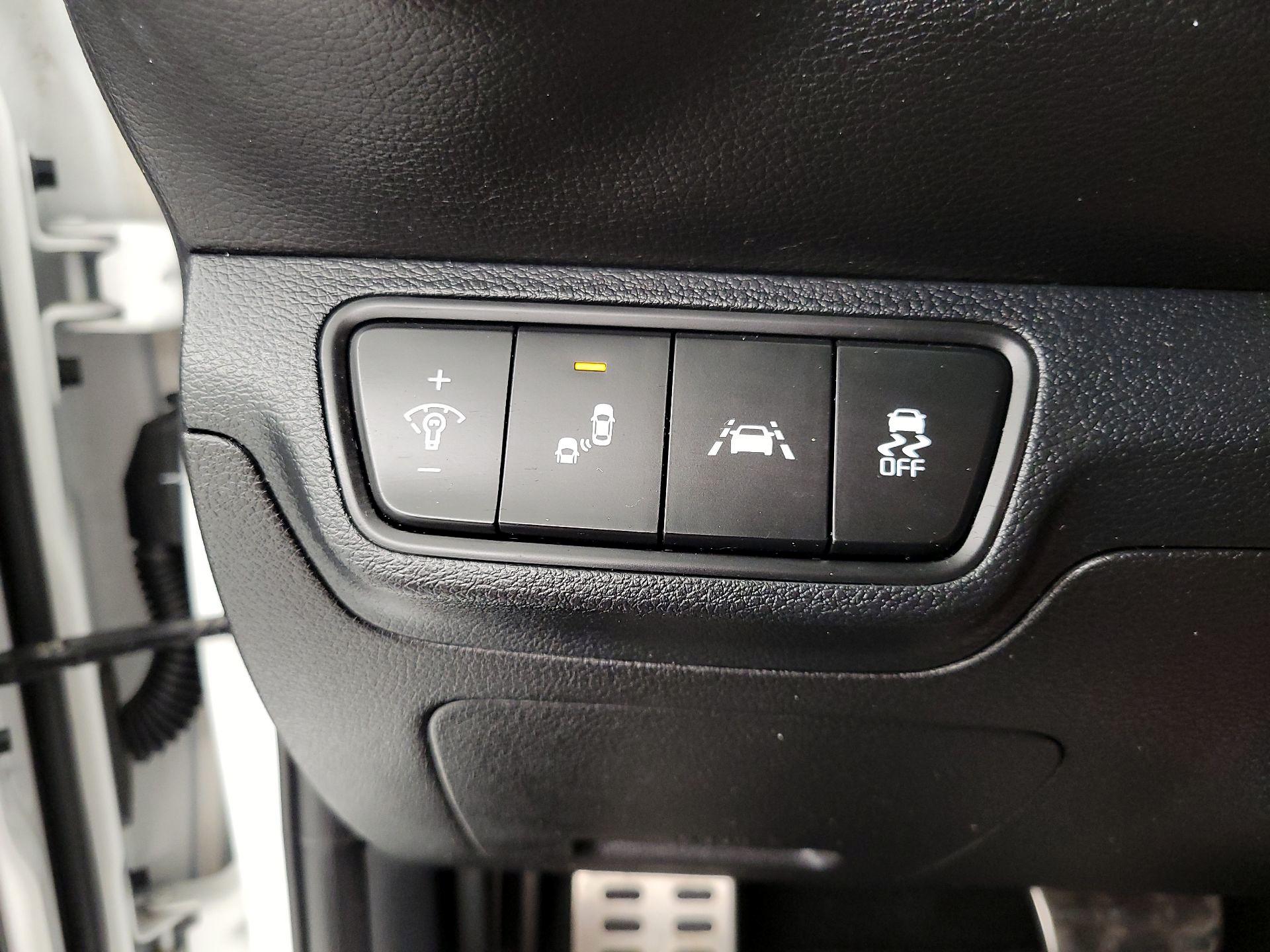 Thumbnail: 2021 Kia Forte - 13