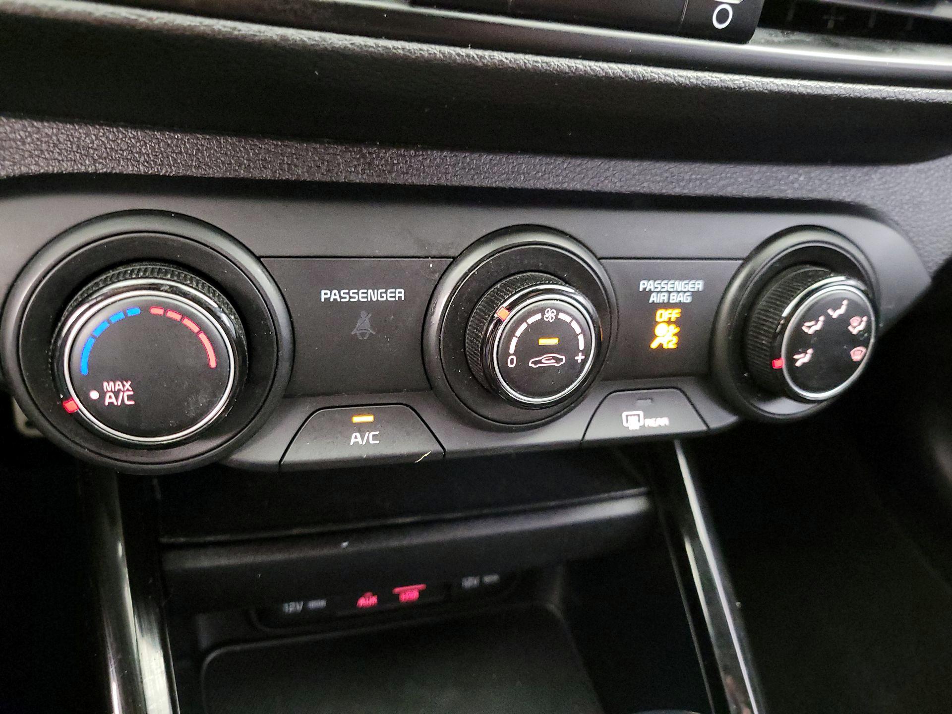 Thumbnail: 2021 Kia Forte - 16