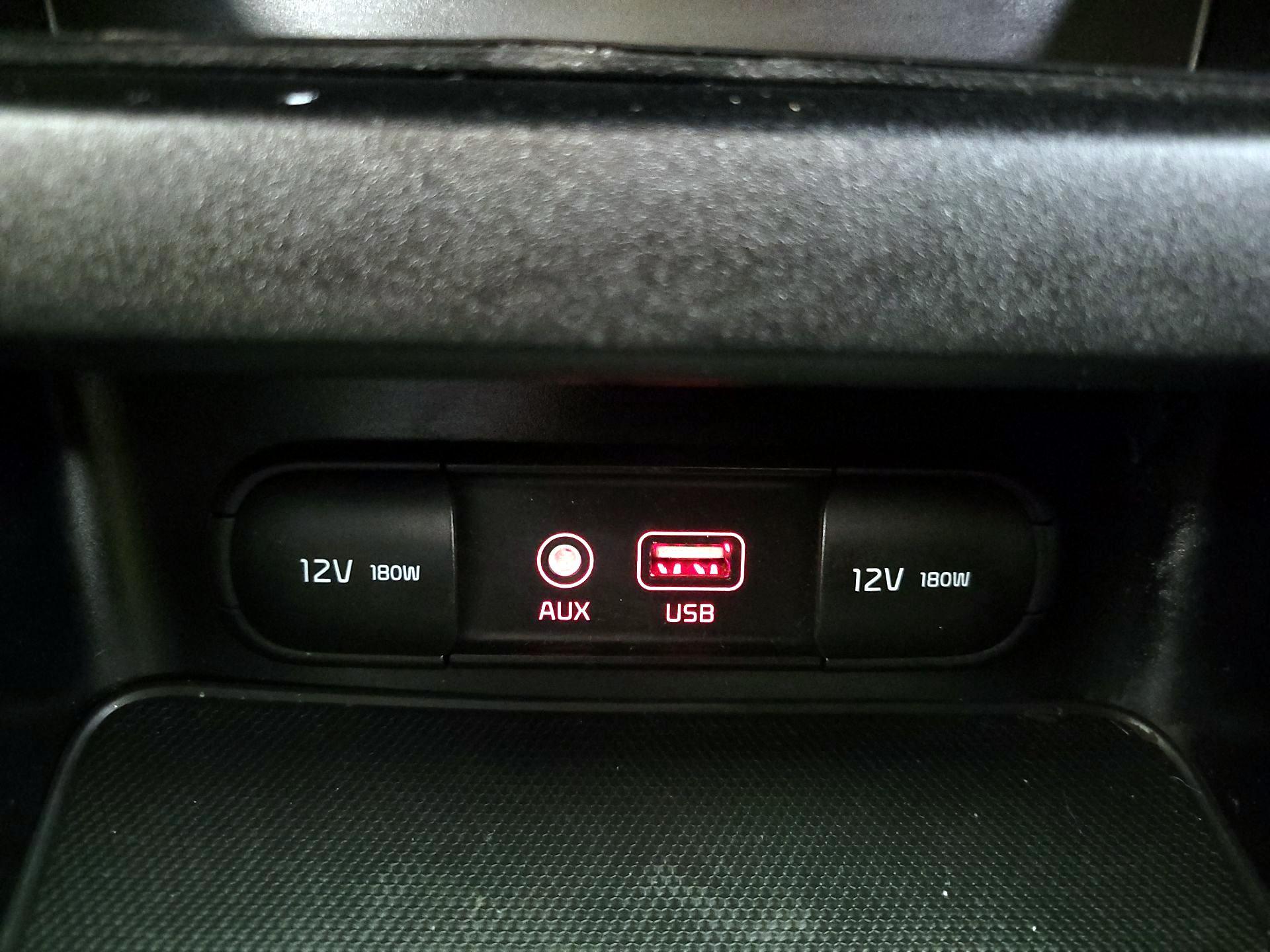 Thumbnail: 2021 Kia Forte - 18