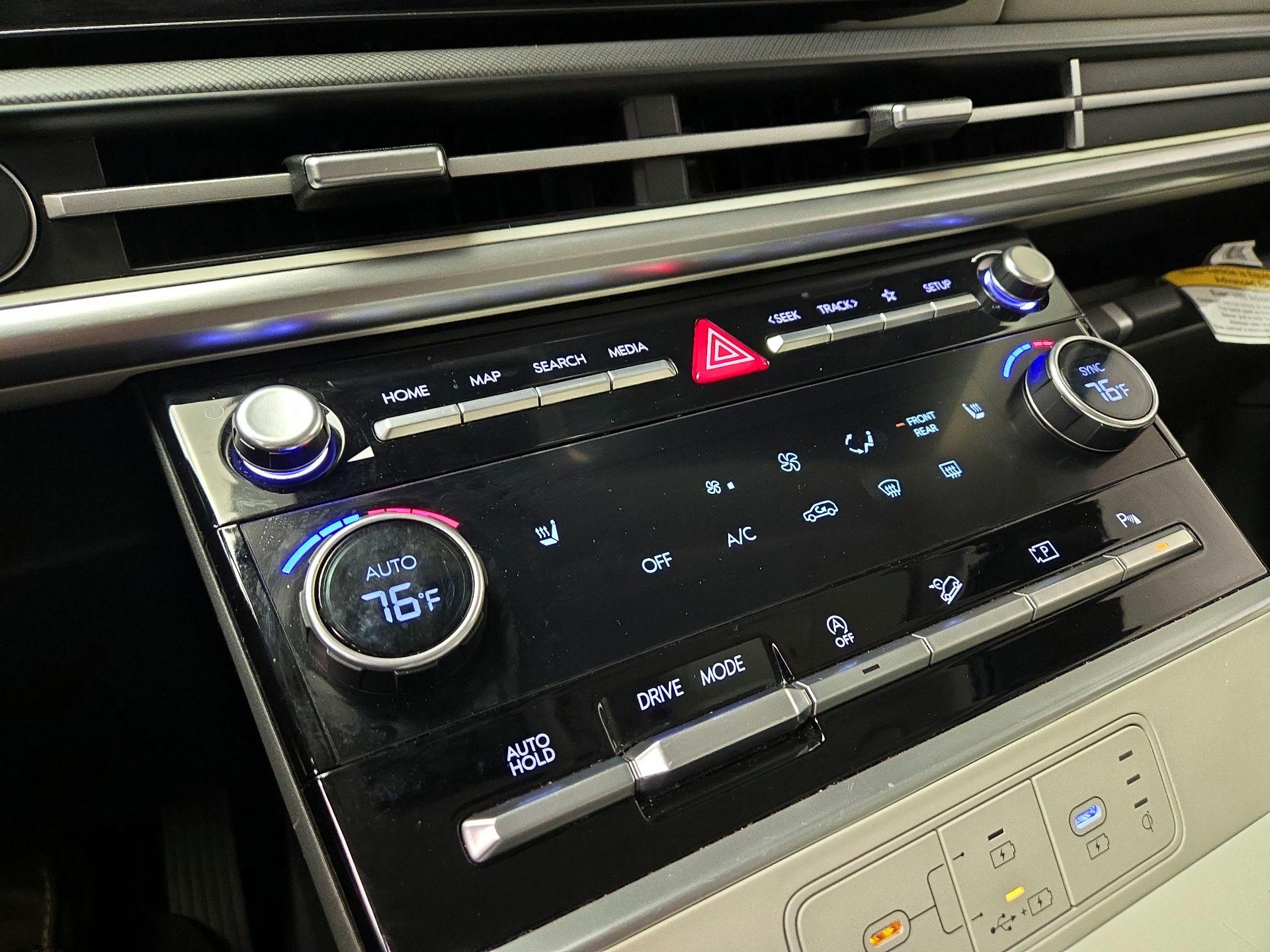 Thumbnail: 2025 Hyundai Santa Fe - 16