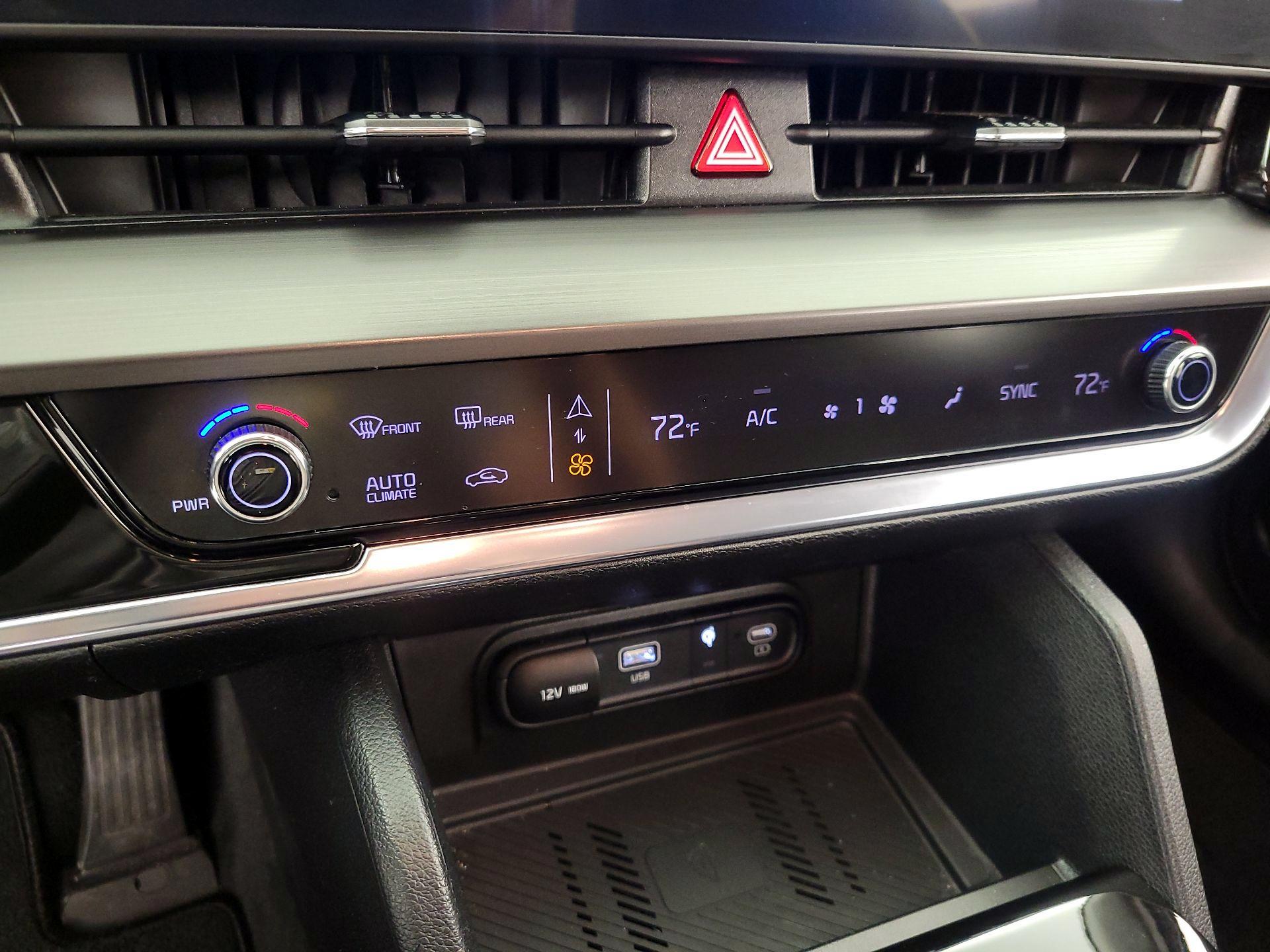 Thumbnail: 2023 Kia Sportage - 17