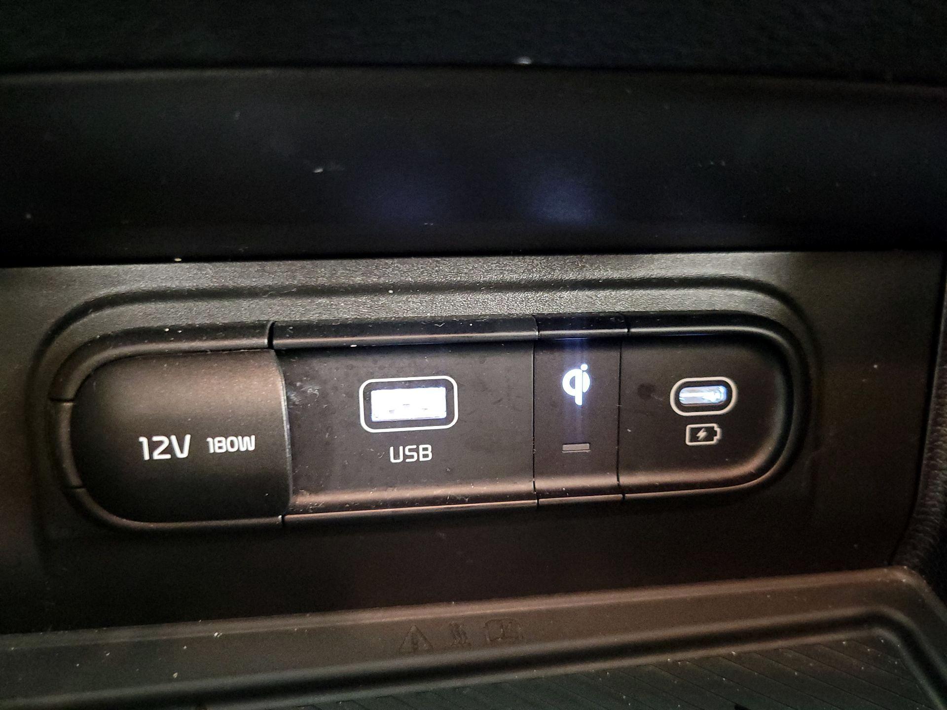 Thumbnail: 2023 Kia Sportage - 19