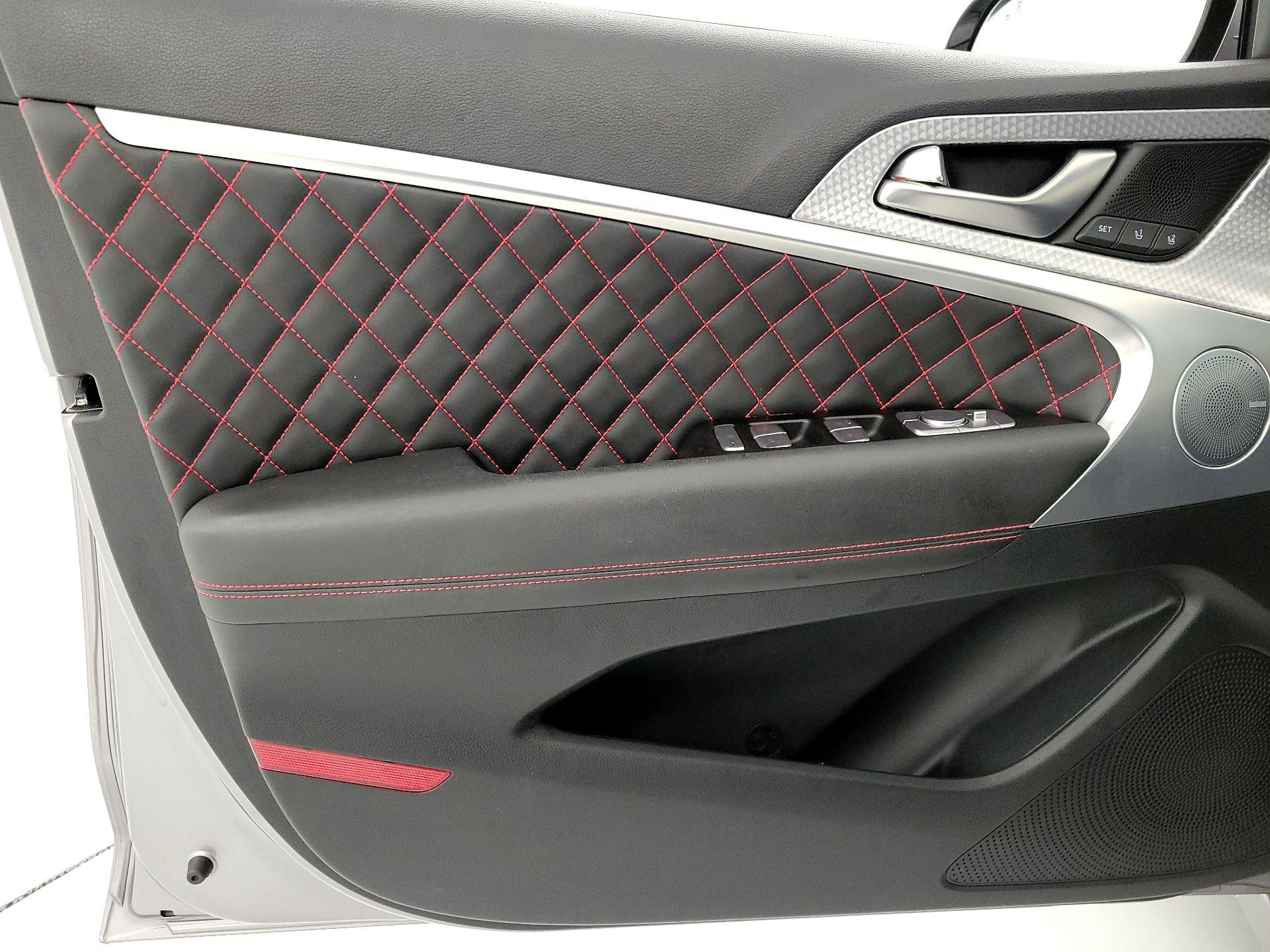 Thumbnail: 2022 Genesis G70 - 12