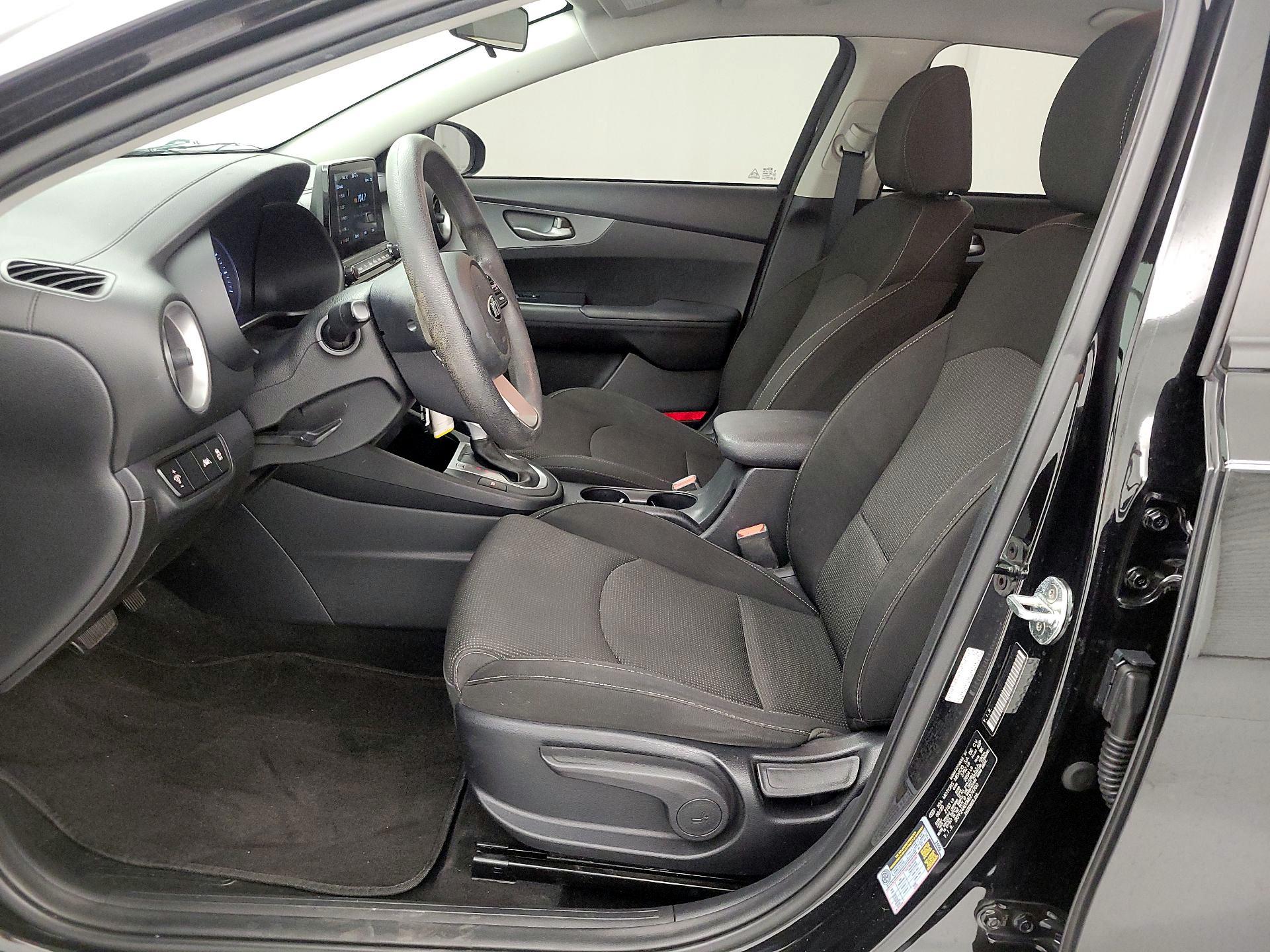 Thumbnail: 2021 Kia Forte - 11