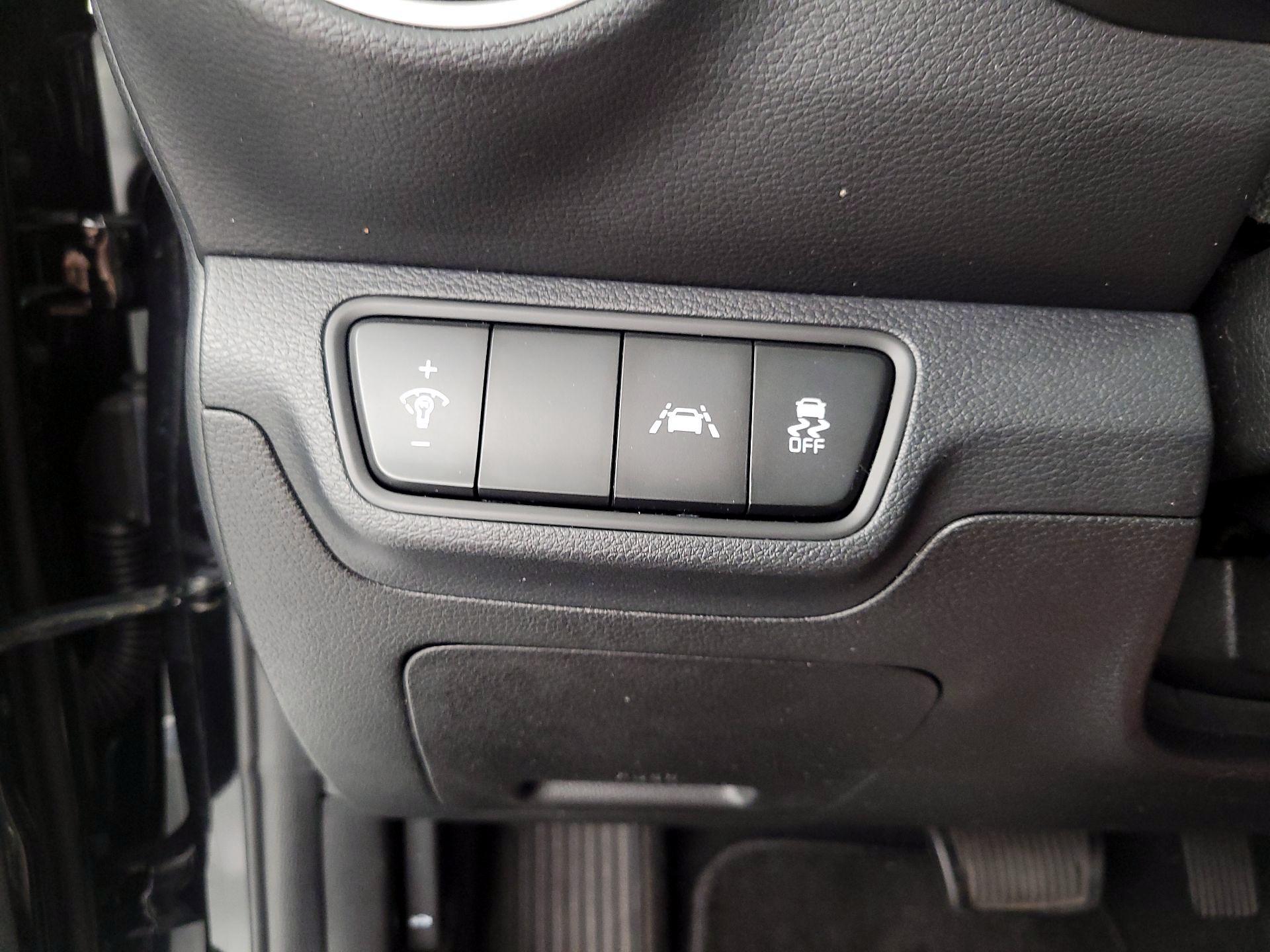 Thumbnail: 2021 Kia Forte - 13