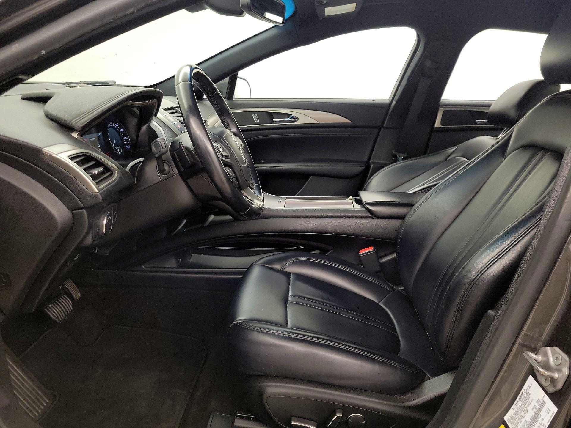 Thumbnail: 2019 Lincoln MKZ - 11