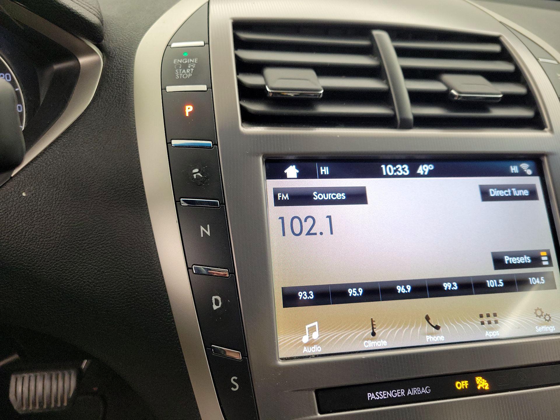 Thumbnail: 2019 Lincoln MKZ - 17