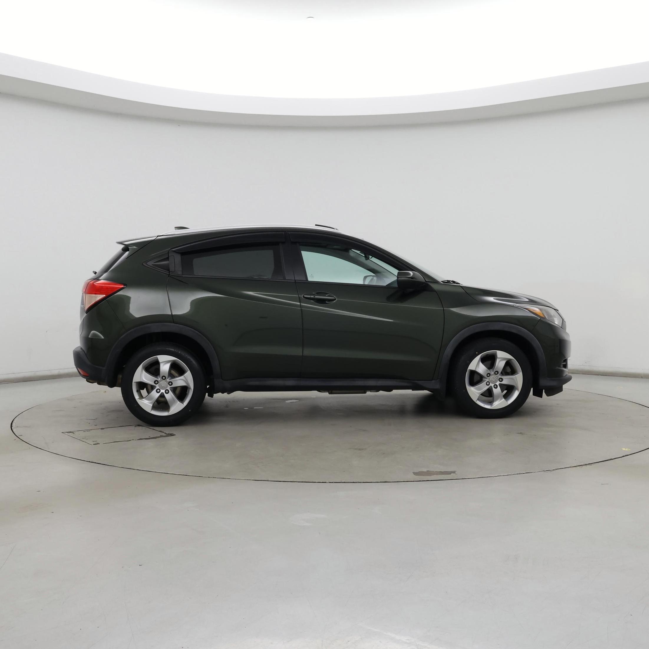 Thumbnail: 2016 Honda HR-V - 7