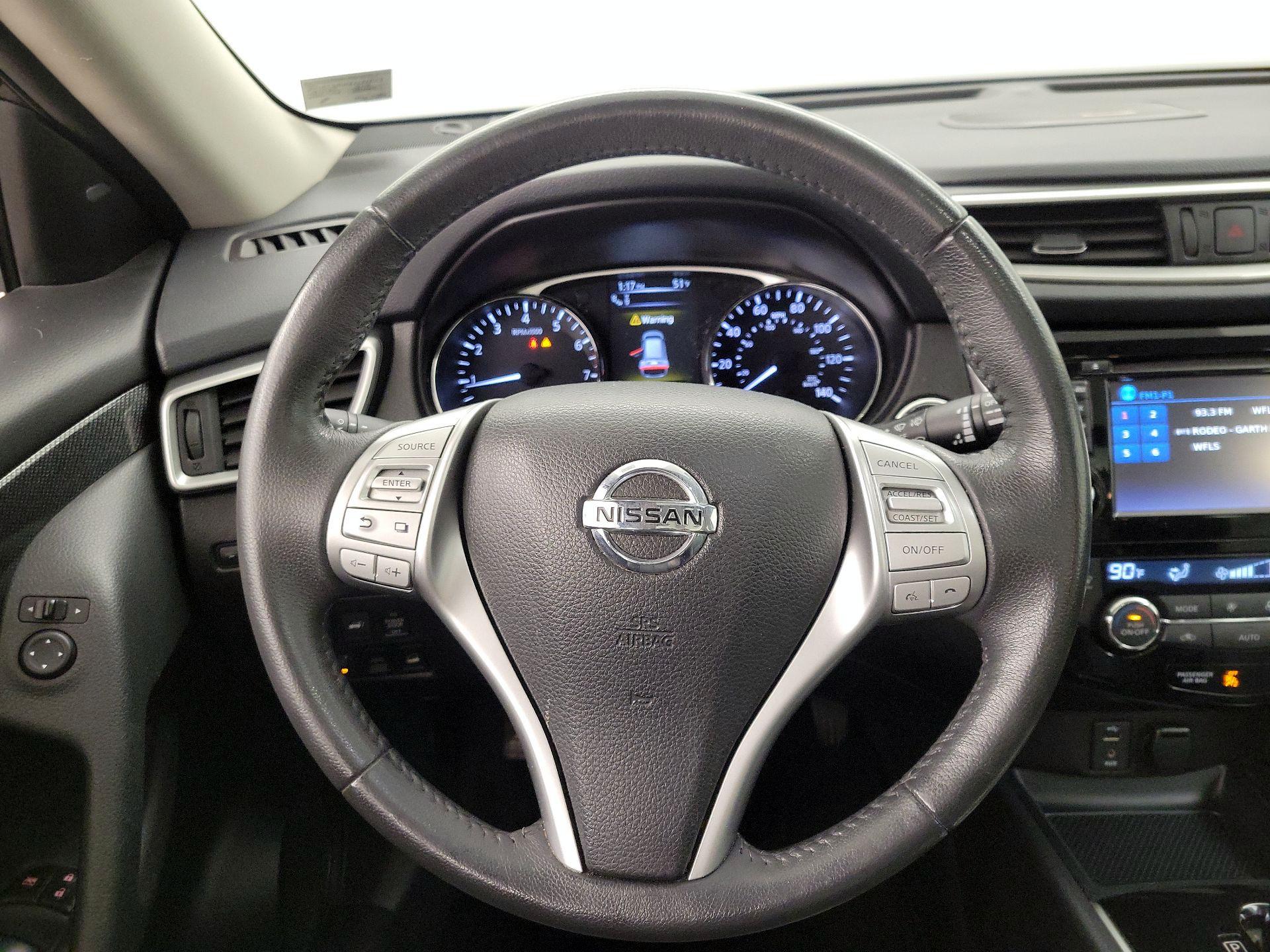 Thumbnail: 2016 Nissan Rogue - 10