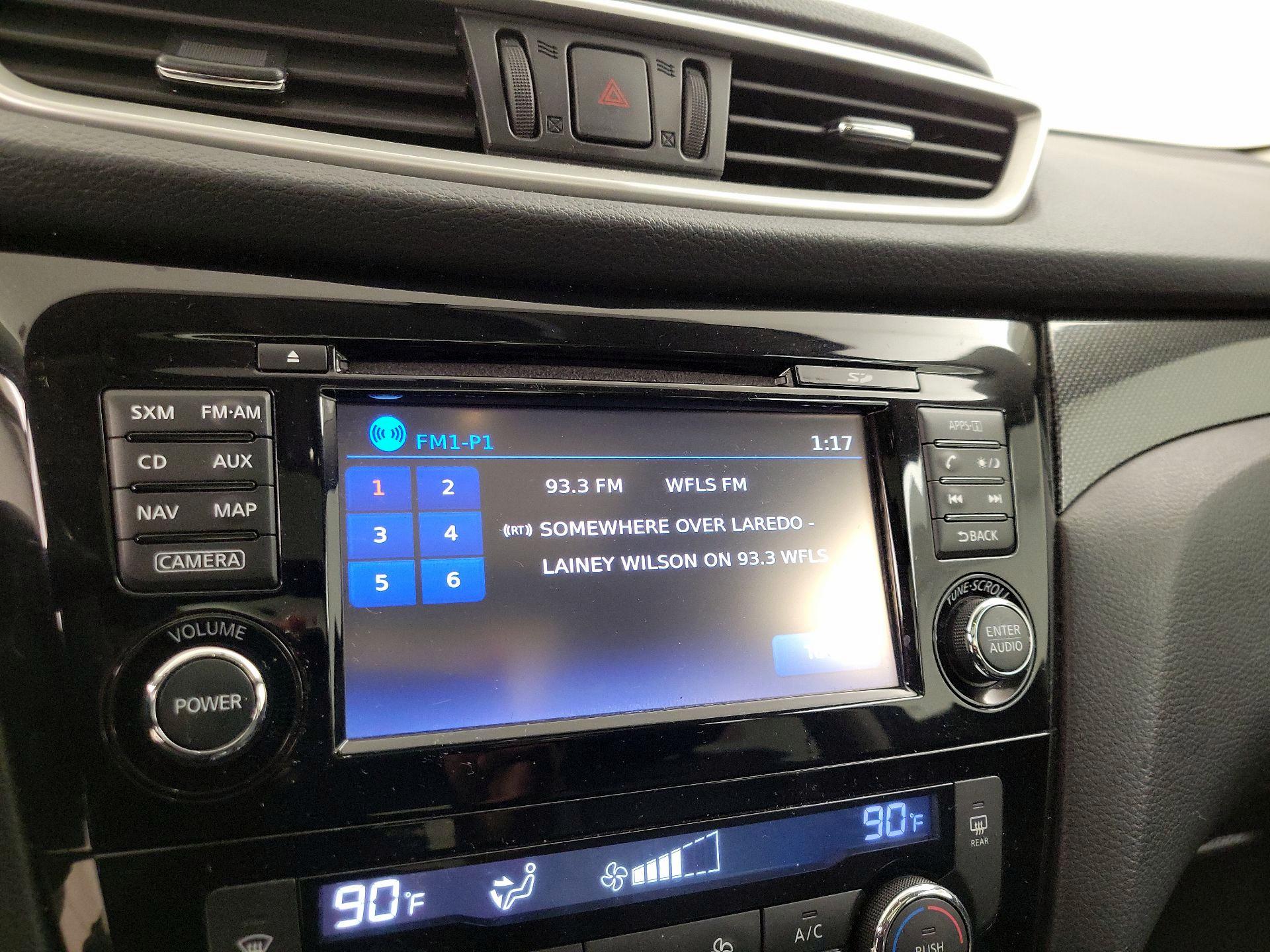 Thumbnail: 2016 Nissan Rogue - 16