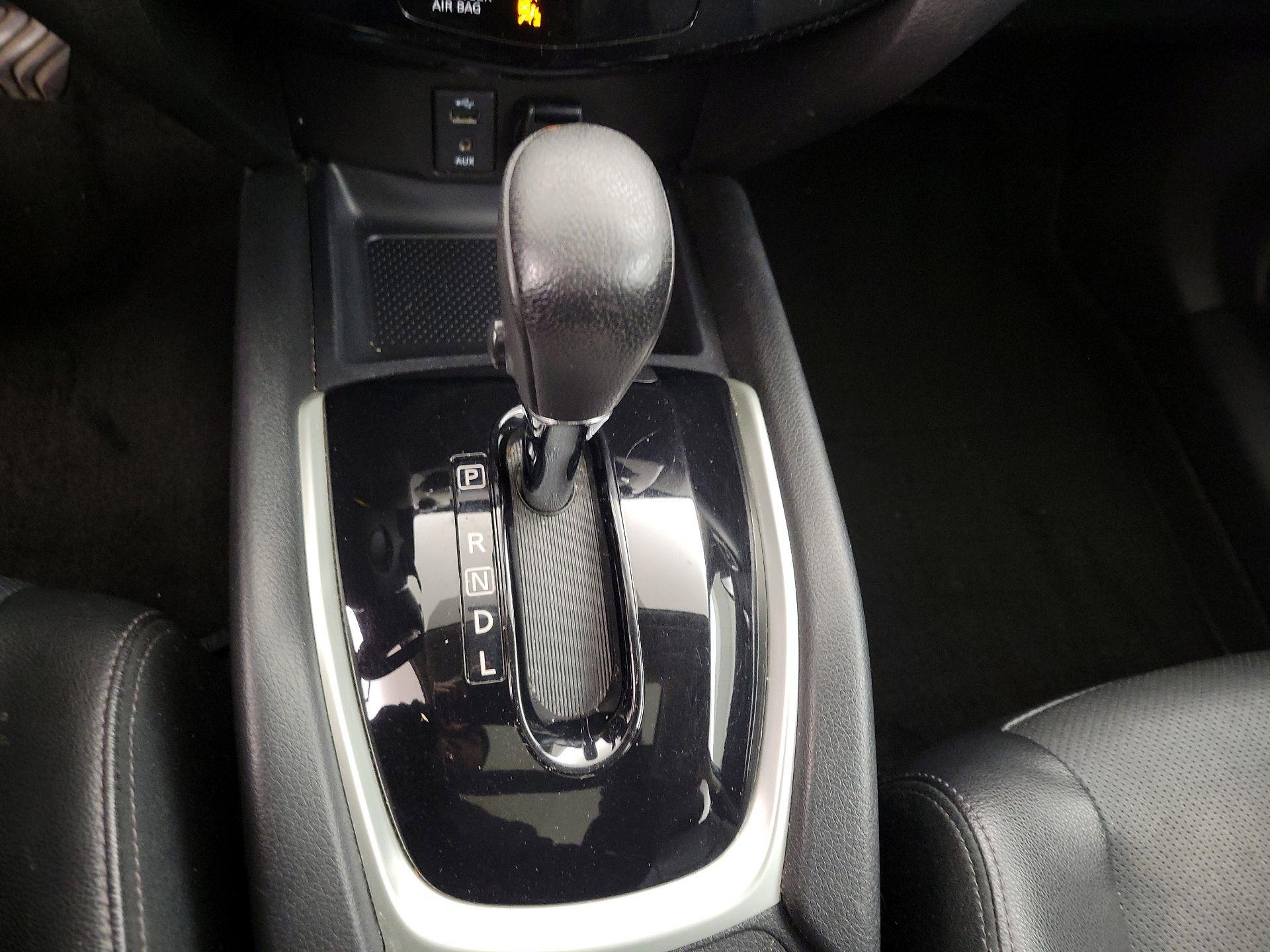 Thumbnail: 2016 Nissan Rogue - 18