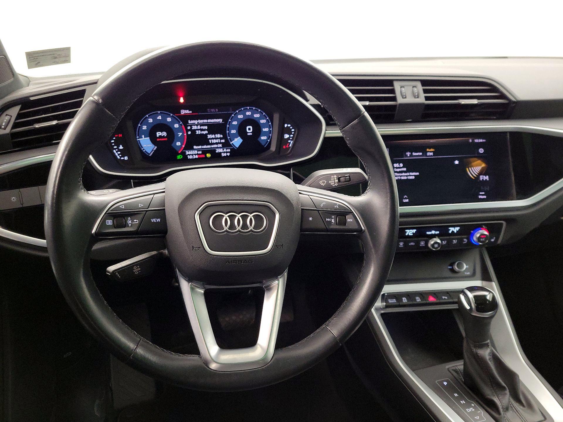 Thumbnail: 2021 Audi Q3 - 10