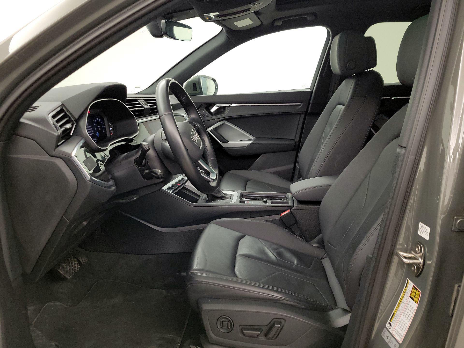 Thumbnail: 2021 Audi Q3 - 11