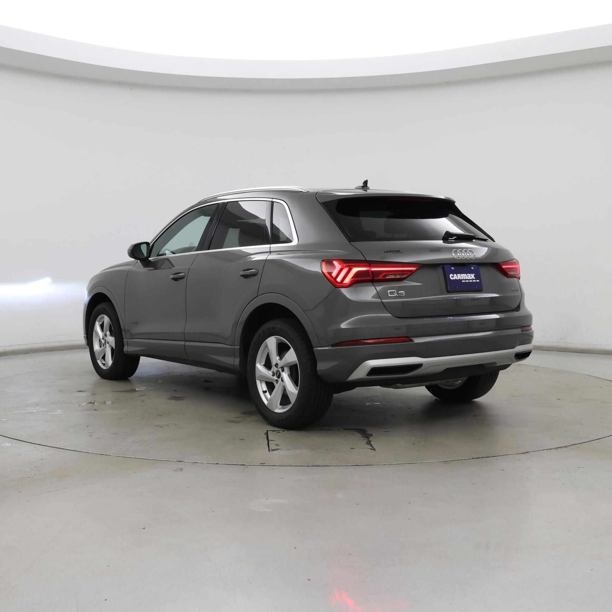 Thumbnail: 2021 Audi Q3 - 2