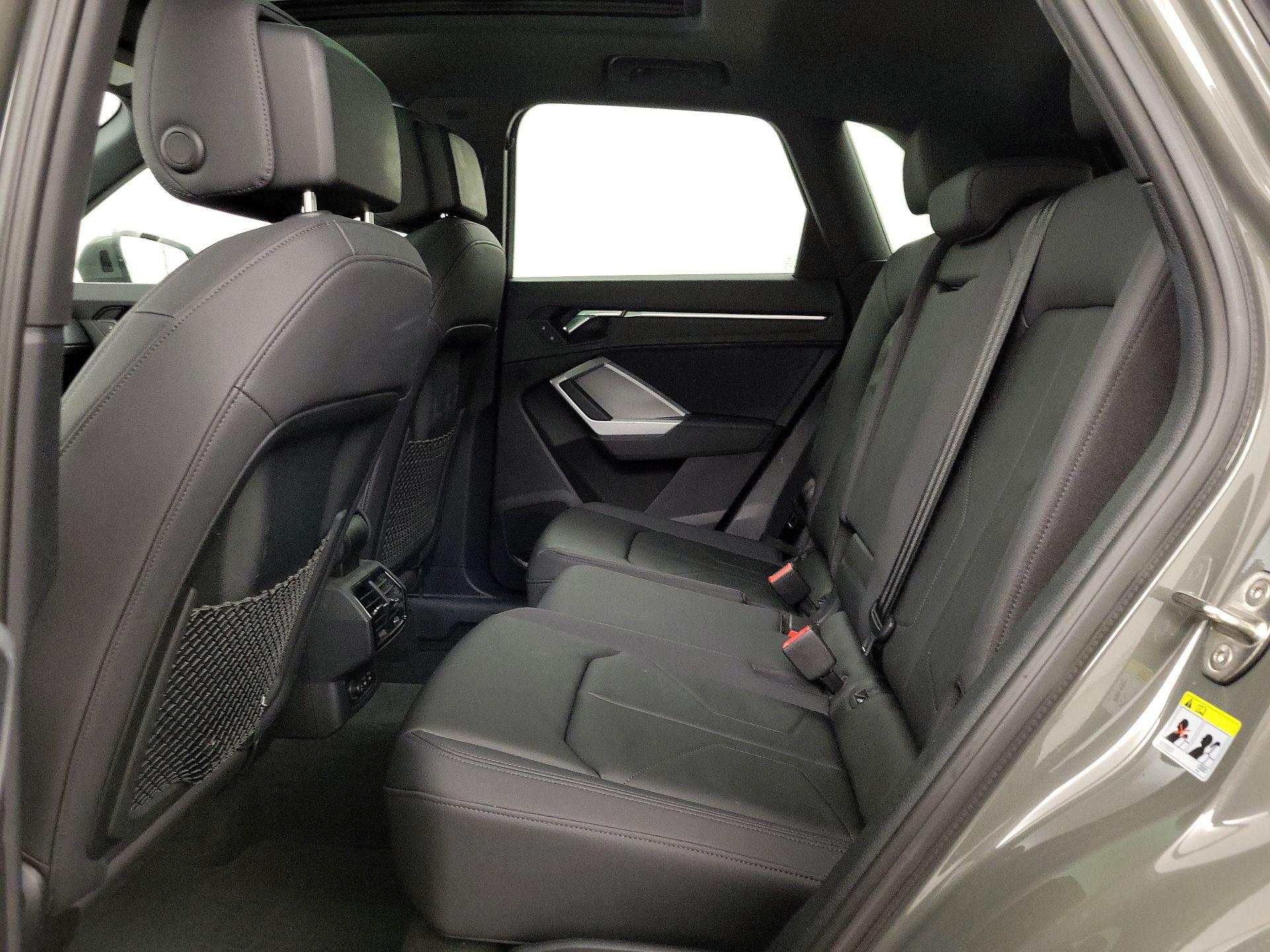 Thumbnail: 2021 Audi Q3 - 20