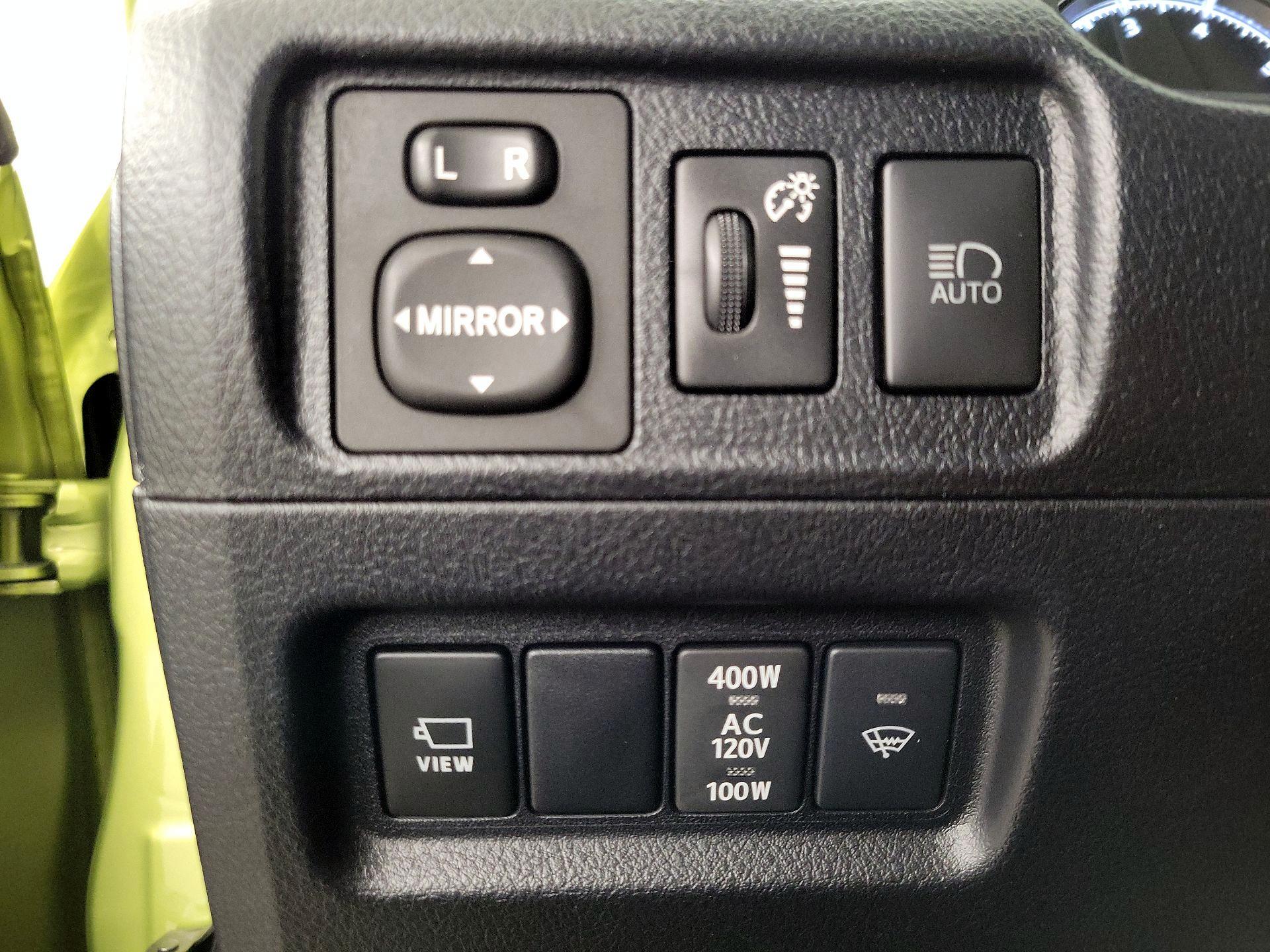 Thumbnail: 2022 Toyota 4Runner - 13