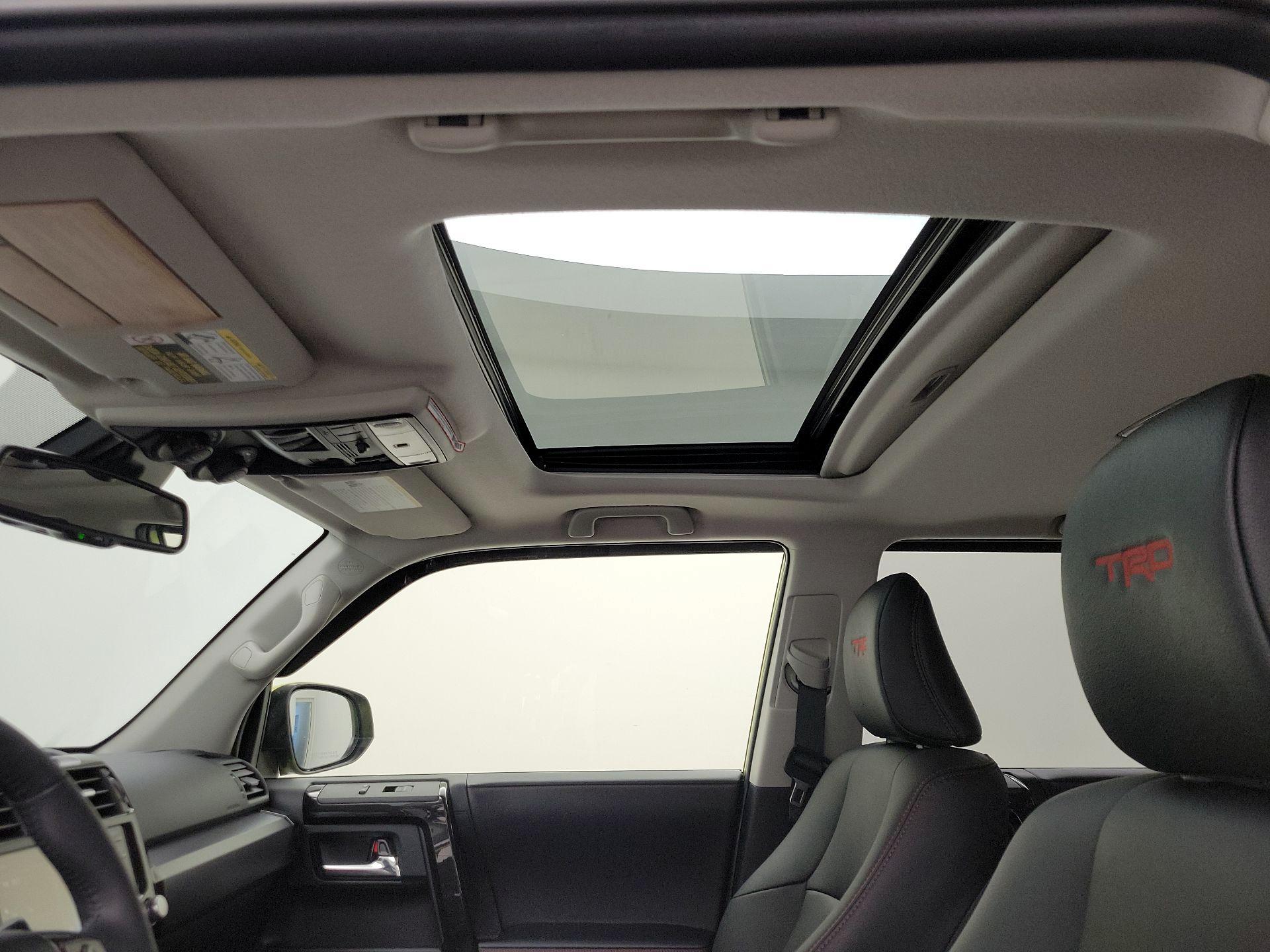 Thumbnail: 2022 Toyota 4Runner - 20