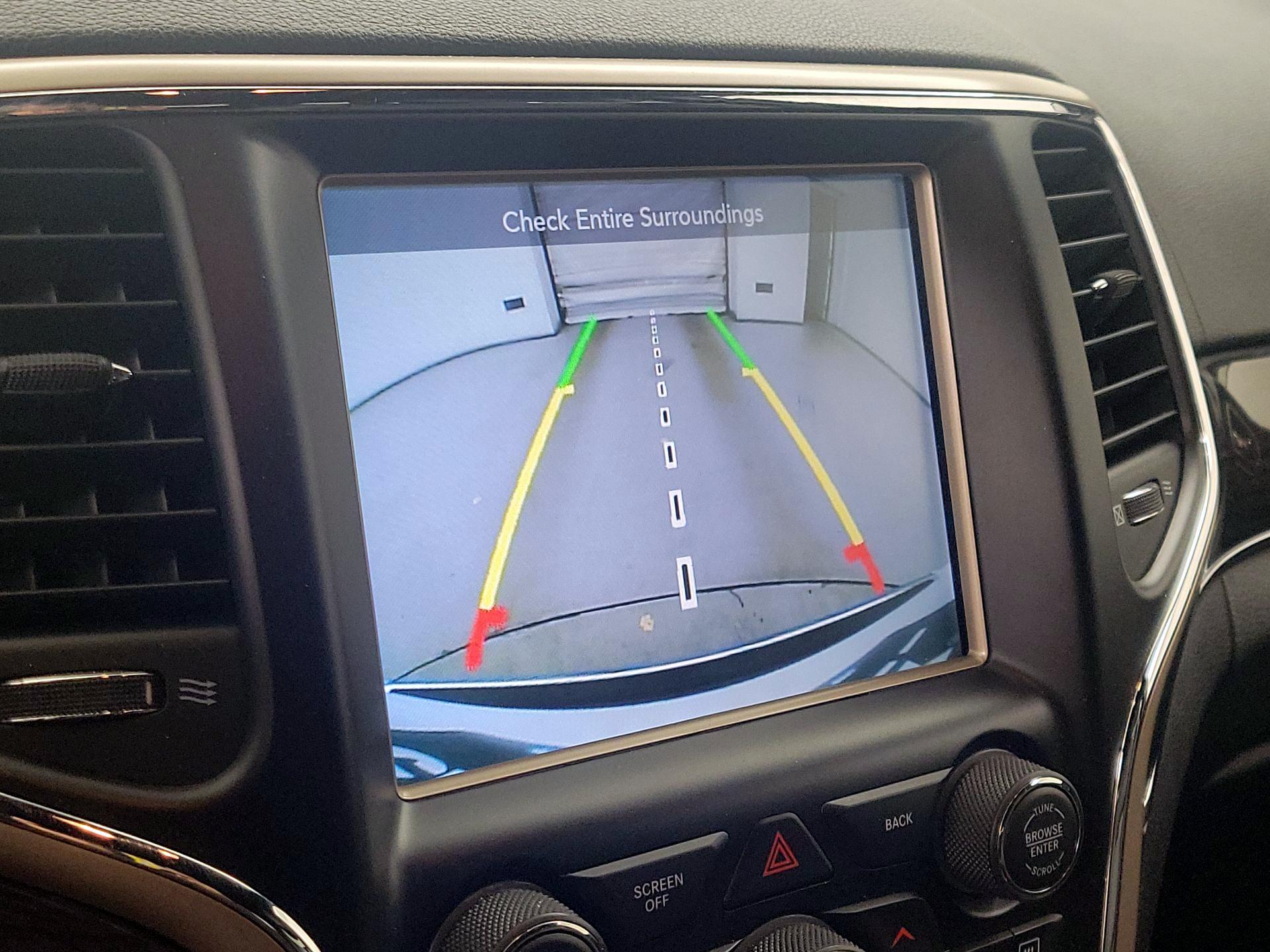 Thumbnail: 2015 Jeep Grand Cherokee - 15