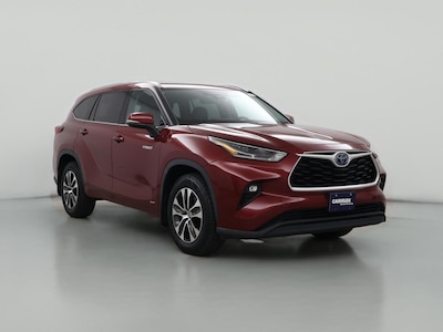 Red 2021 Toyota Highlander Hybrid XLE