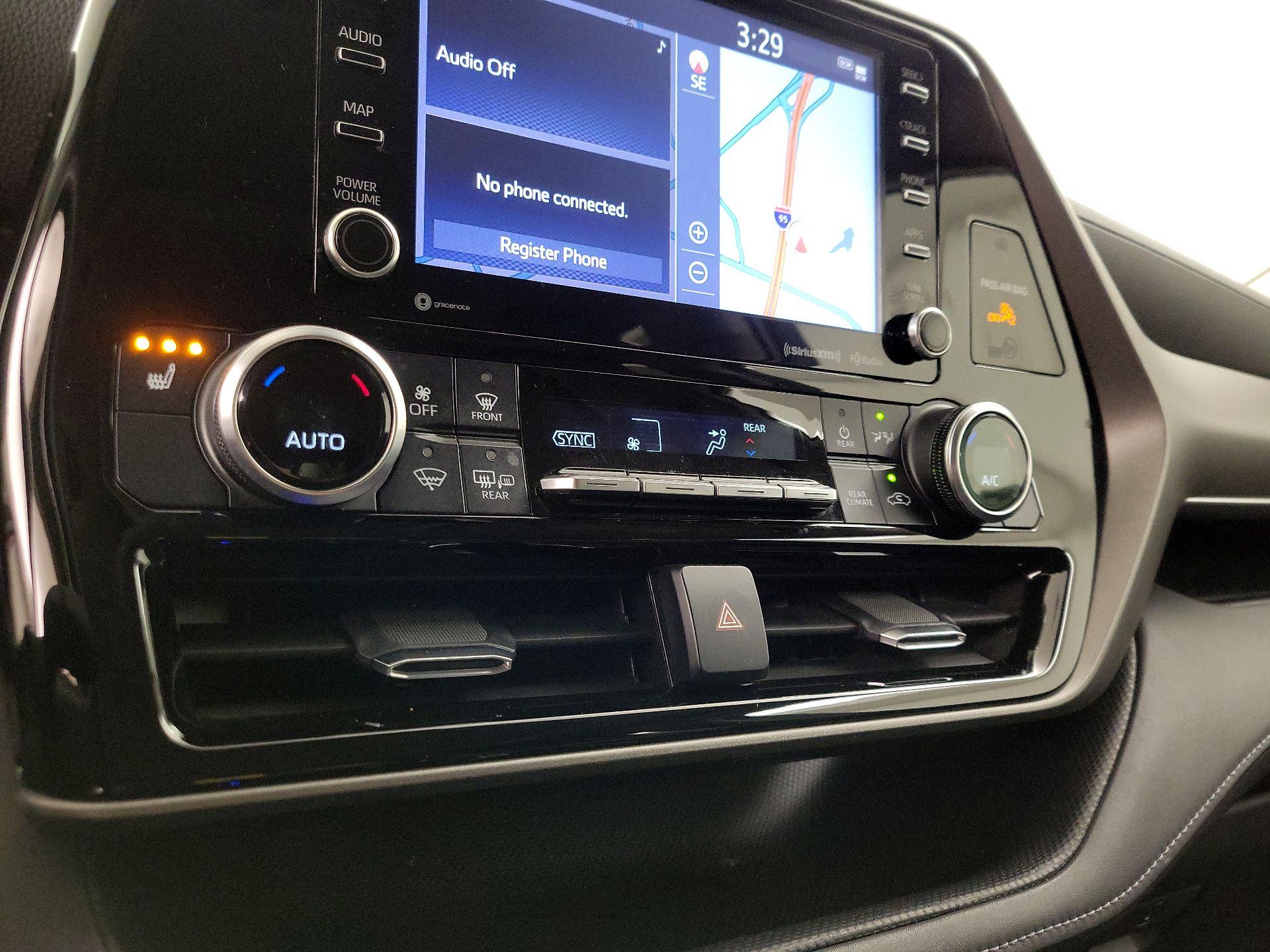 Thumbnail: 2021 Toyota Highlander - 17