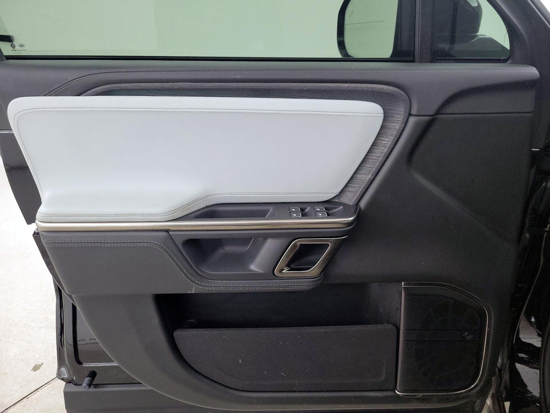 Thumbnail: 2023 Rivian R1S - 12